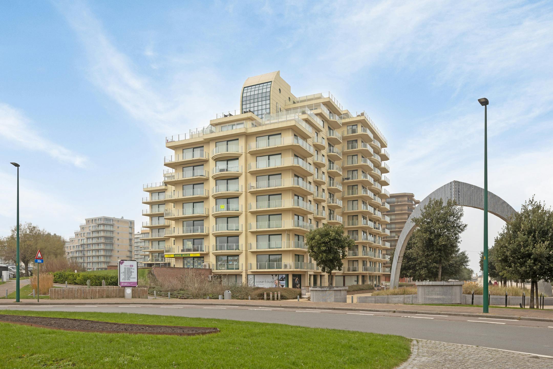 Twee penthouses met ruime terrassen en garage in De Panne foto 43