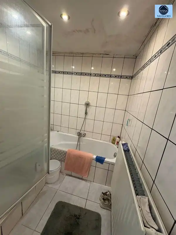 ZEER GOED GELEGEN WONING NABIJ CENTRUM foto 9