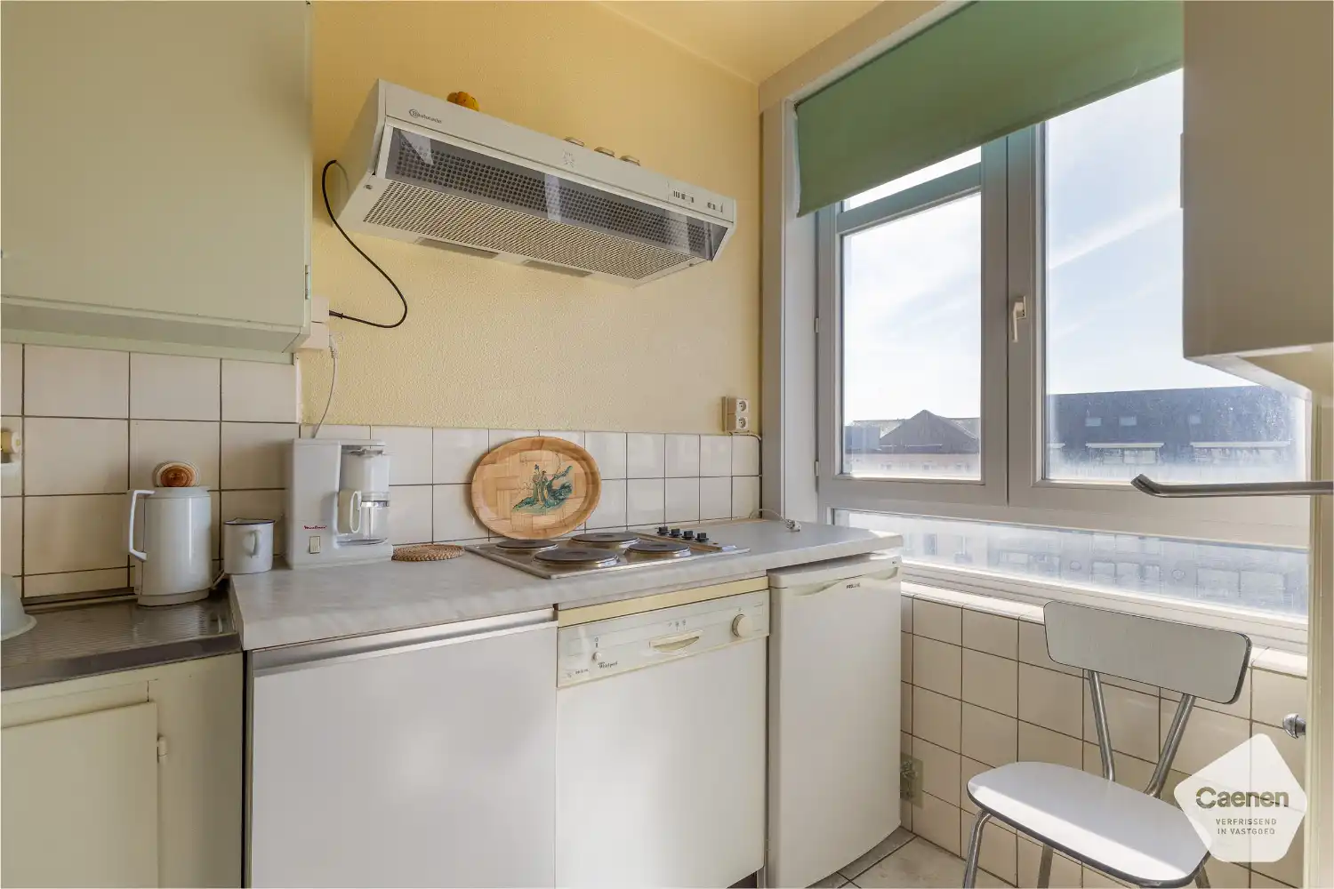 Lichtrijke studio met slaaphoek op gunstige ligging foto 9