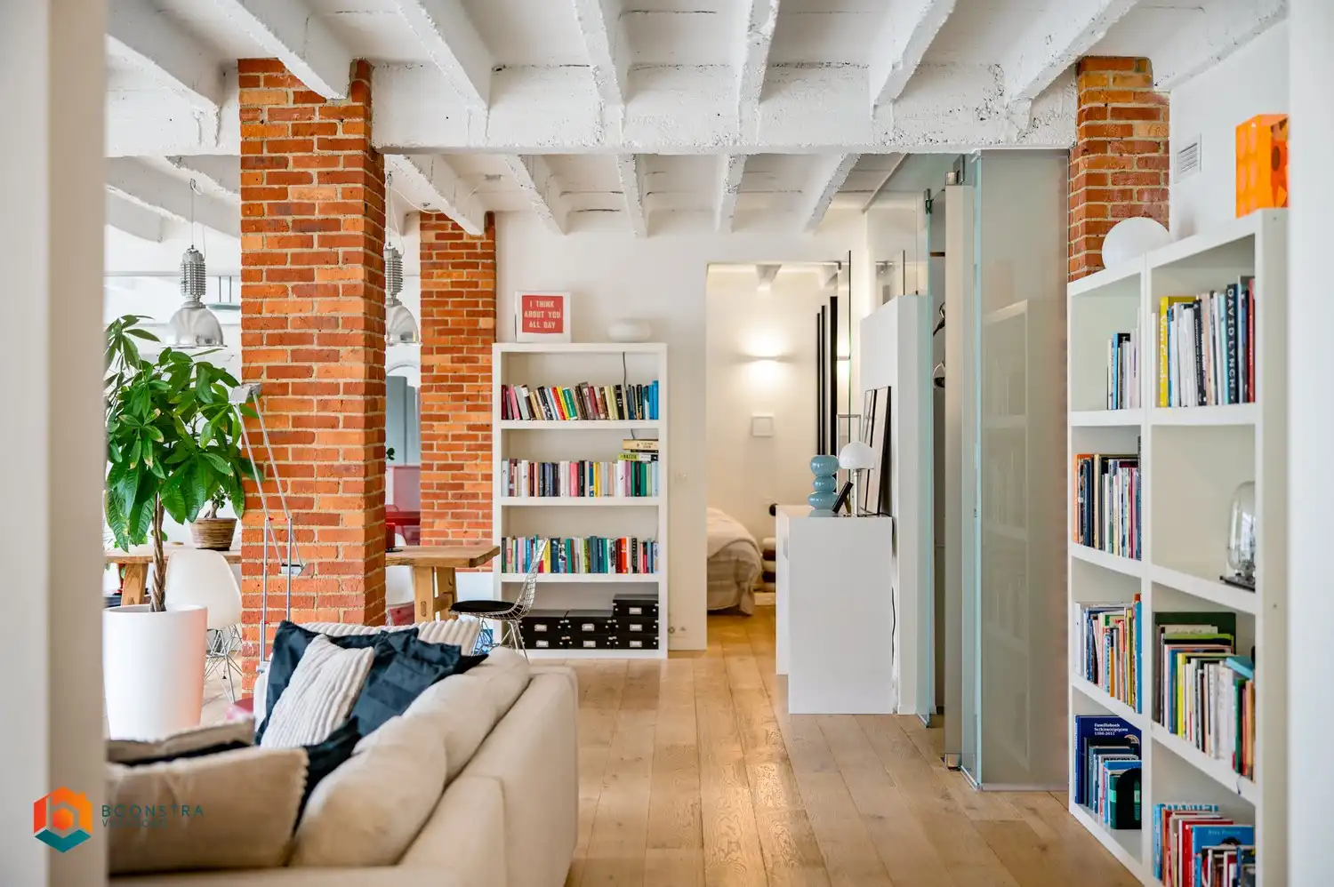 Exclusieve gelijkvloerse loft met 2 slpkrs, terras en staanplaats foto 10