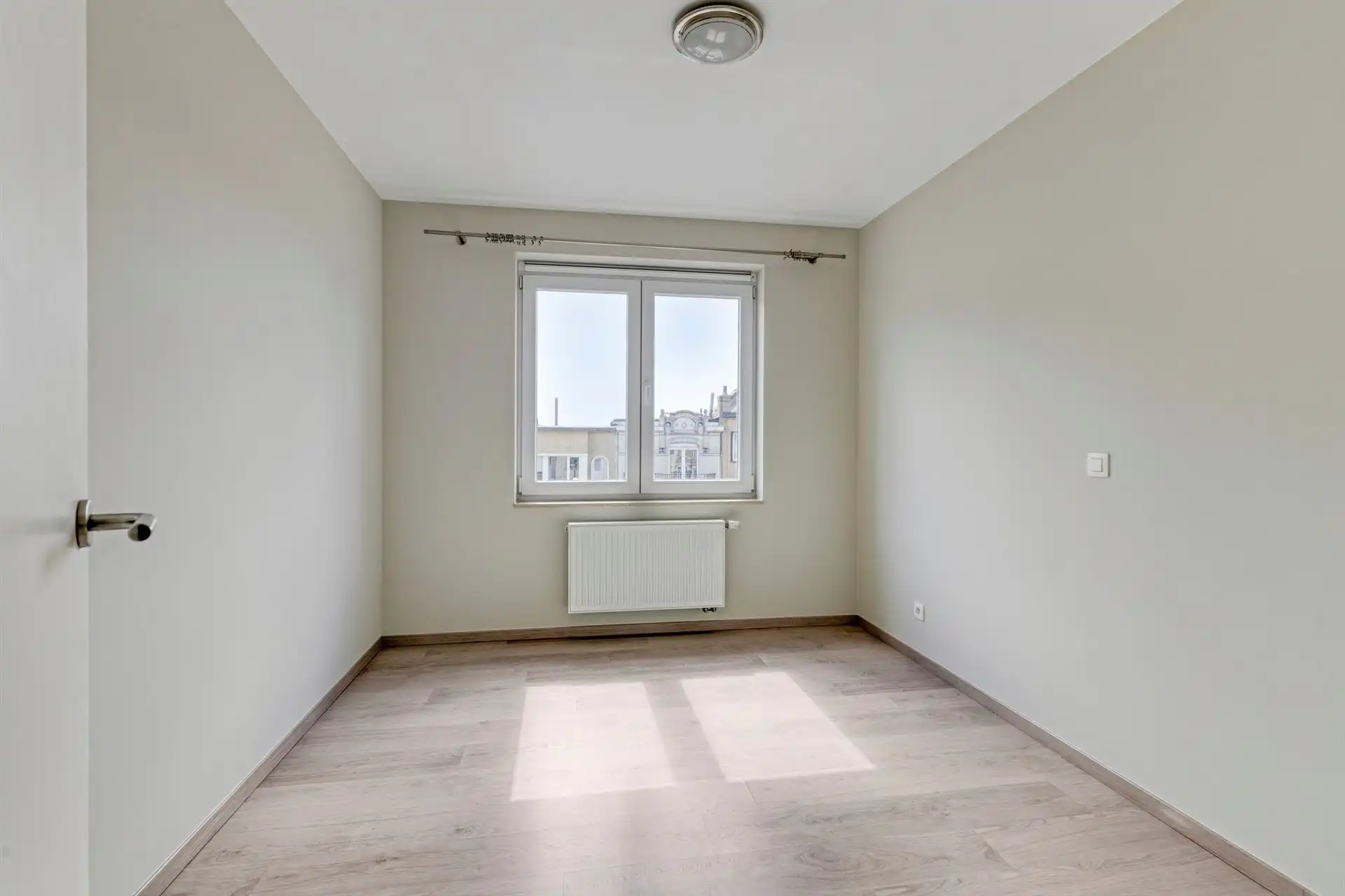 ZONNIG / STAANPLAATS  foto 21