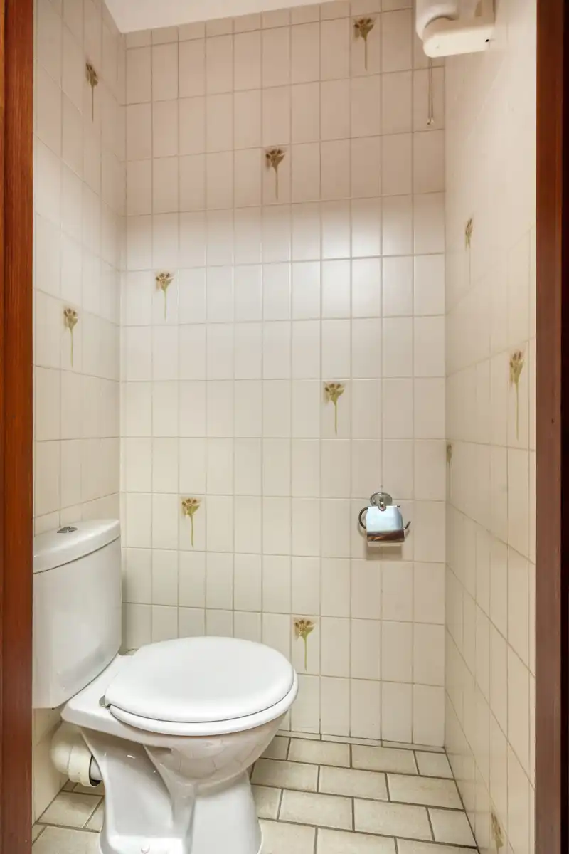 Leemans Immobiliën biedt u deze ruime bel-etagewoning te huur aan in Zellik. foto 19