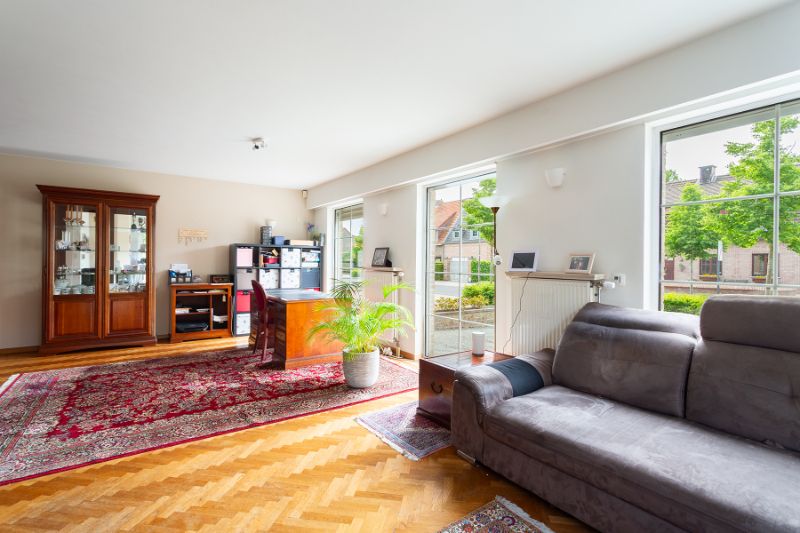 Lumineuze HOB met een zee  van ruimte, mogelijkheid wonen en werken te combineren! foto 10