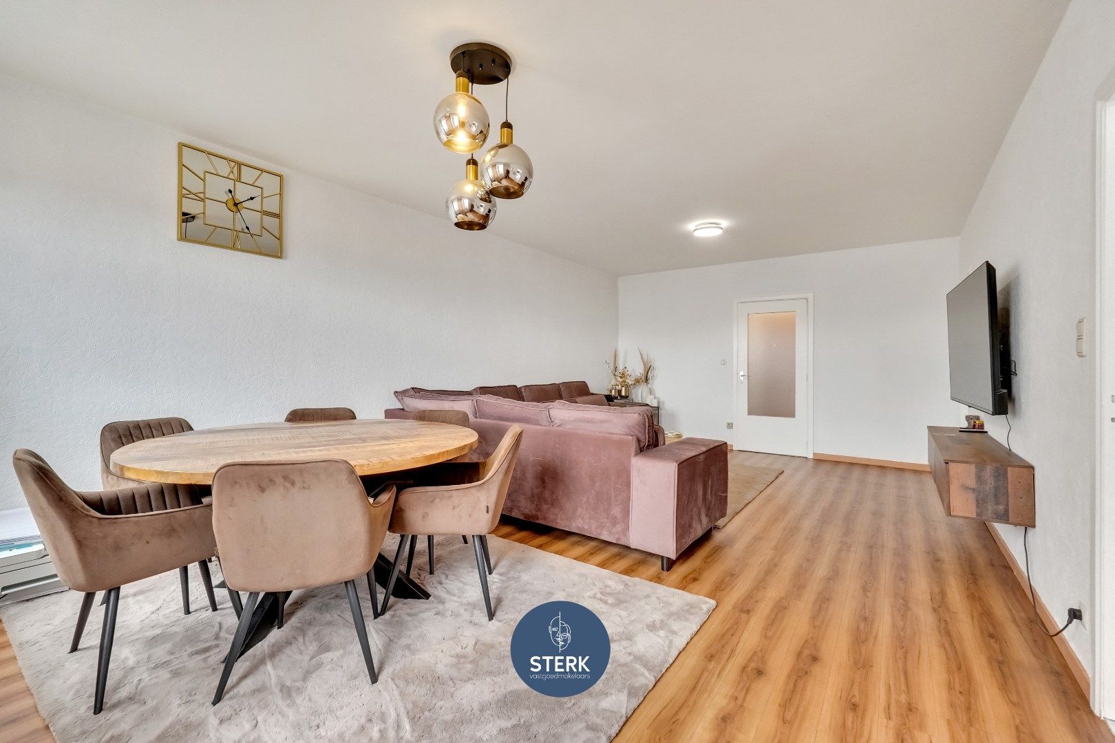 VERHUURD APPARTEMENT OP EEN UITSTEKENDE LOCATIE IN LANAKEN-CENTRUM !  foto 6