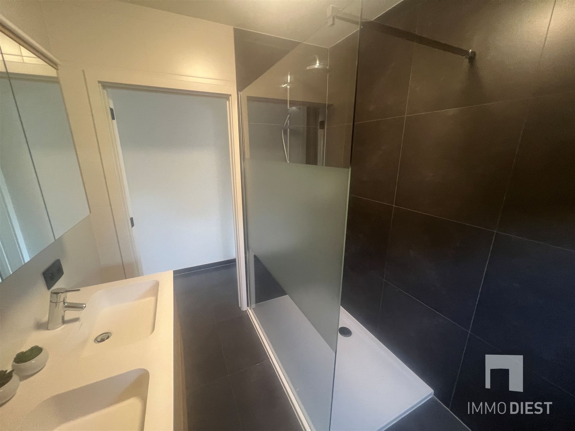 Modern duplex appartement met 3 slpkmrs foto 12