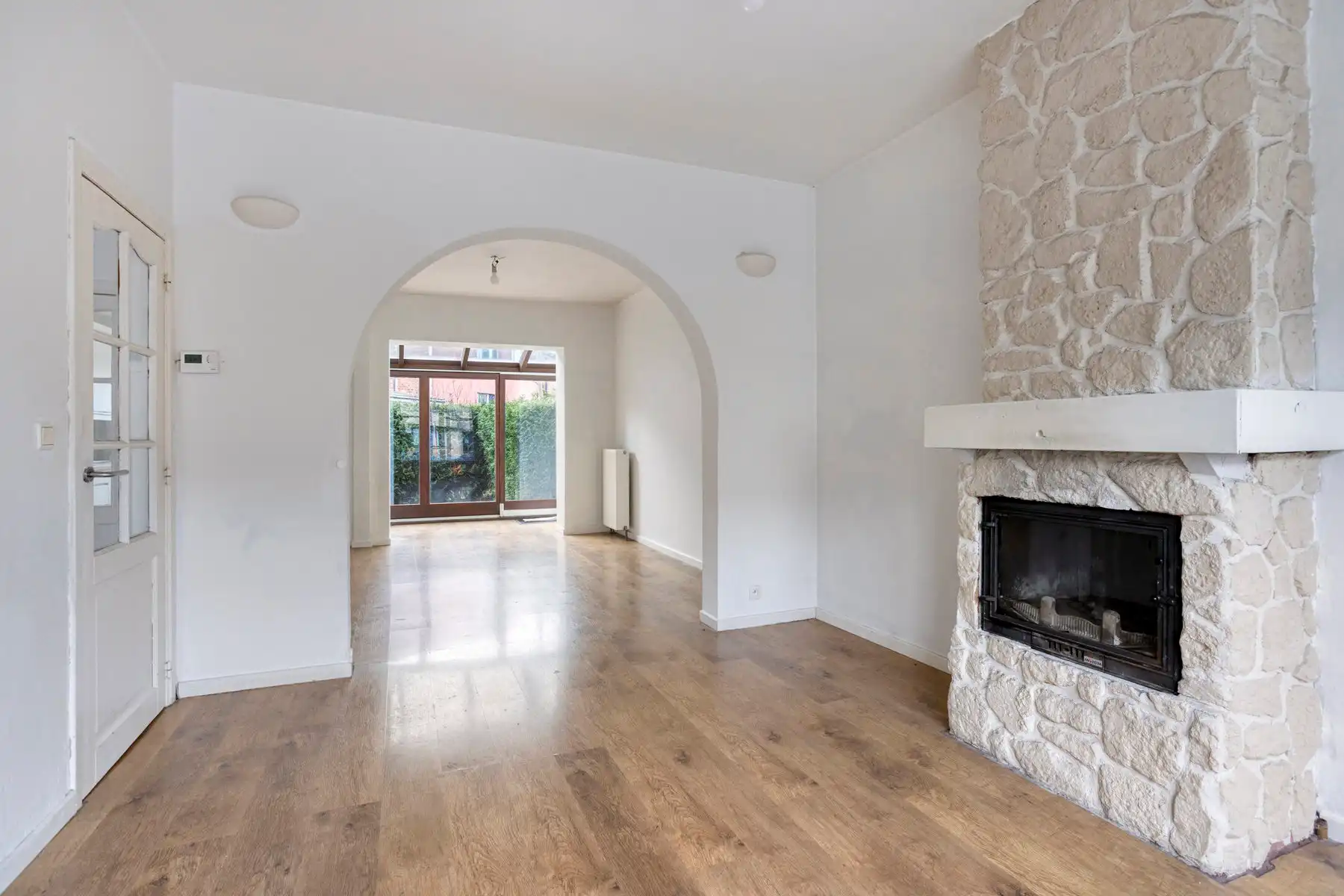 Goed gelegen woning met 4 slaapkamers, tuin en garage foto 7