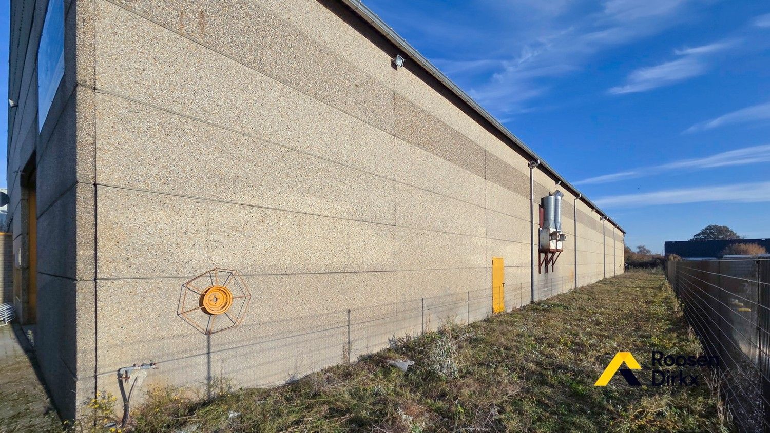 Industriehal met conciërgewoning op ca. 50 are – Bree foto 13