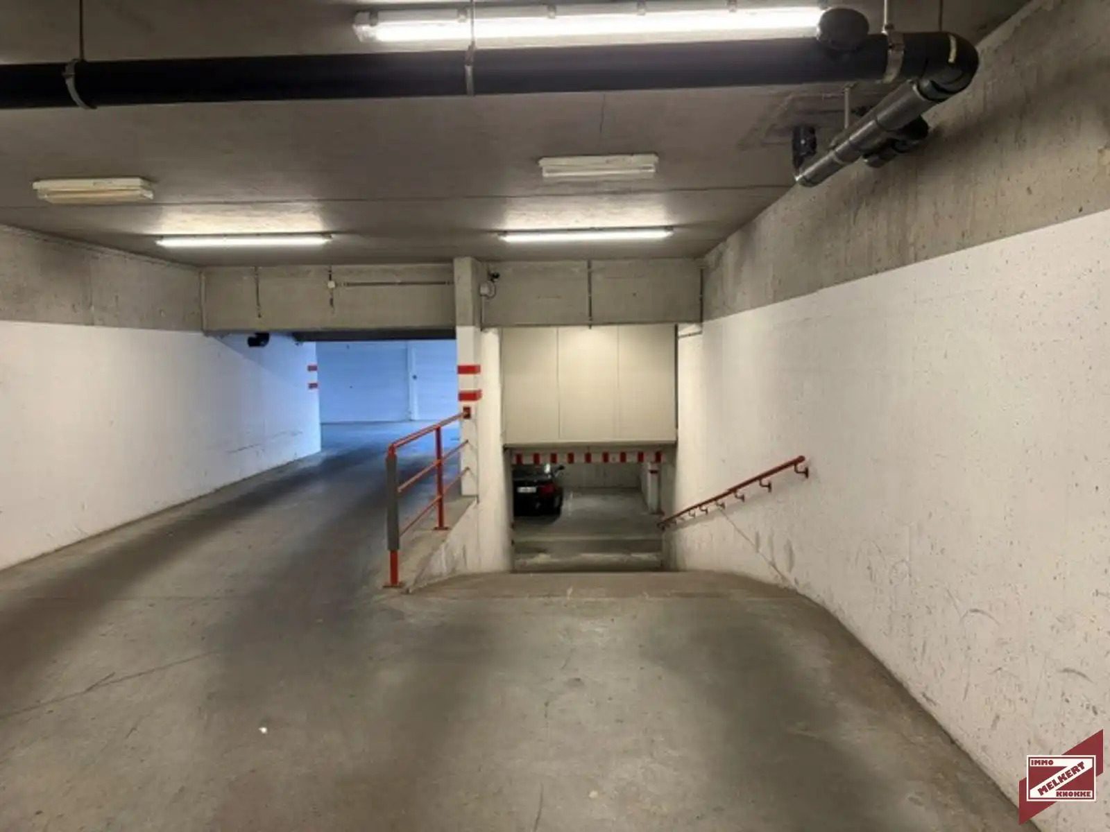 Parkeerplaats te huur foto 3