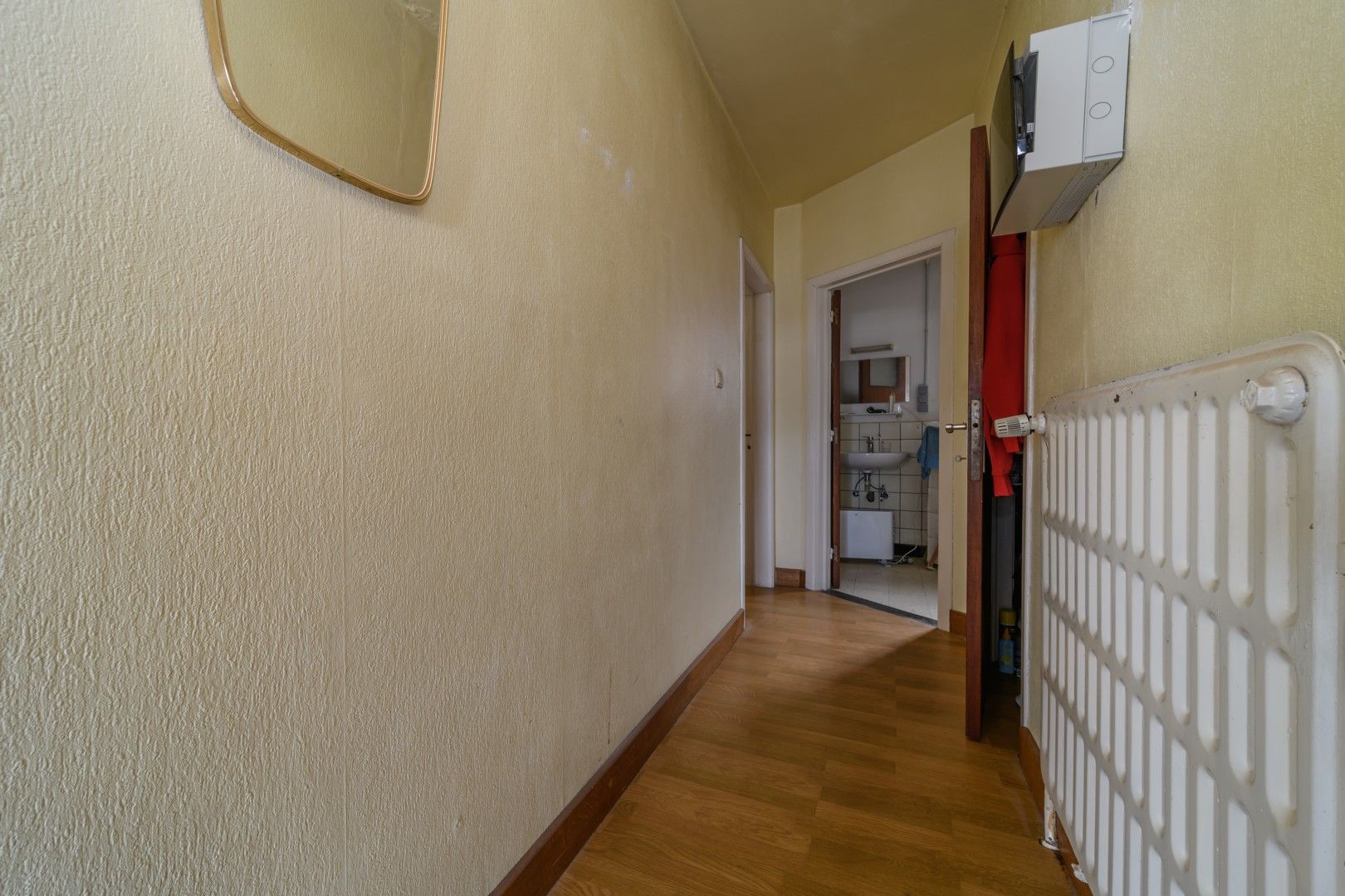 Te renoveren appartement op de 4de verdieping te Aalst! foto 7