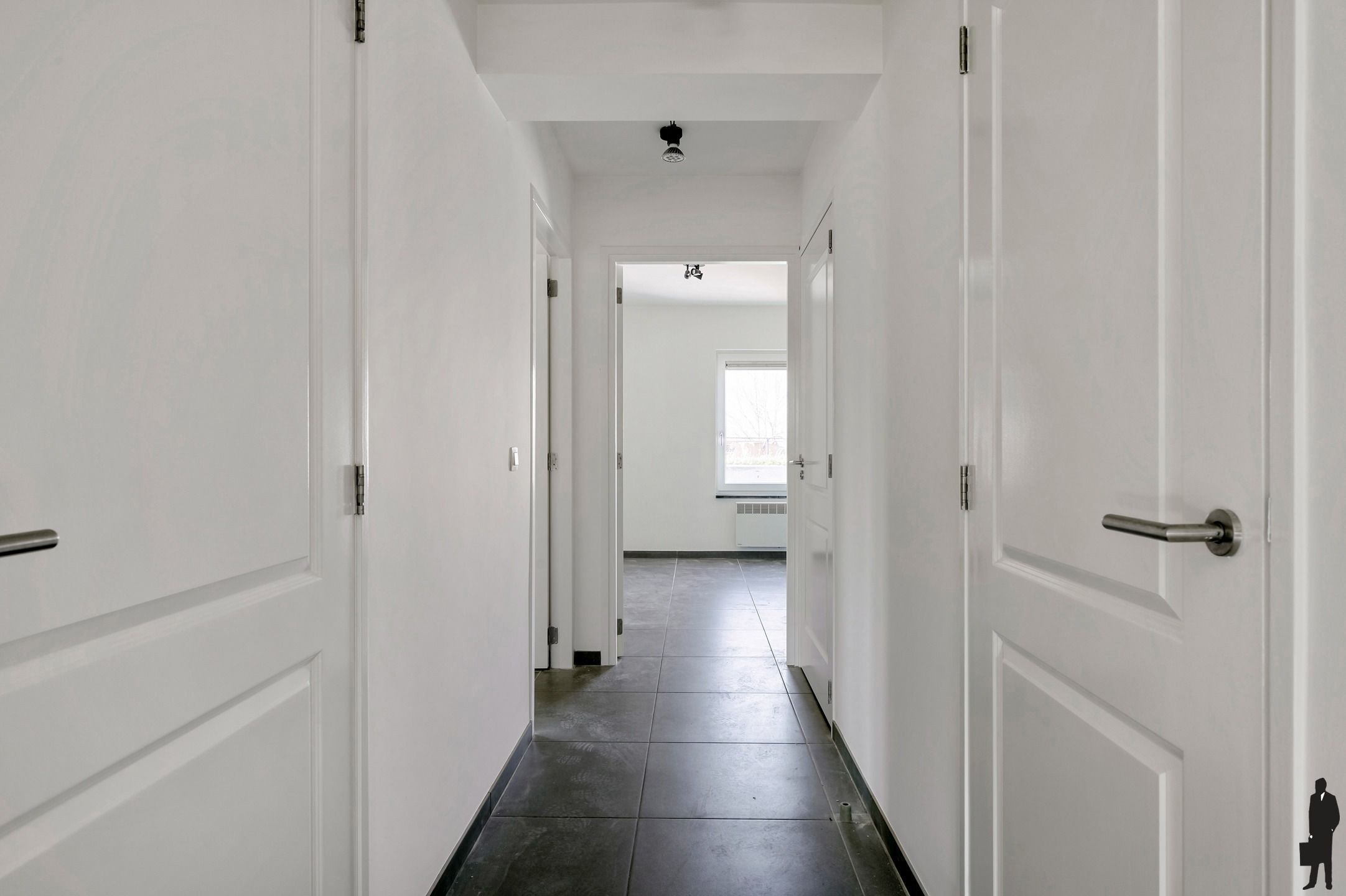 Instapklaar 2 slpk. appartement te Wuustwezel foto 5