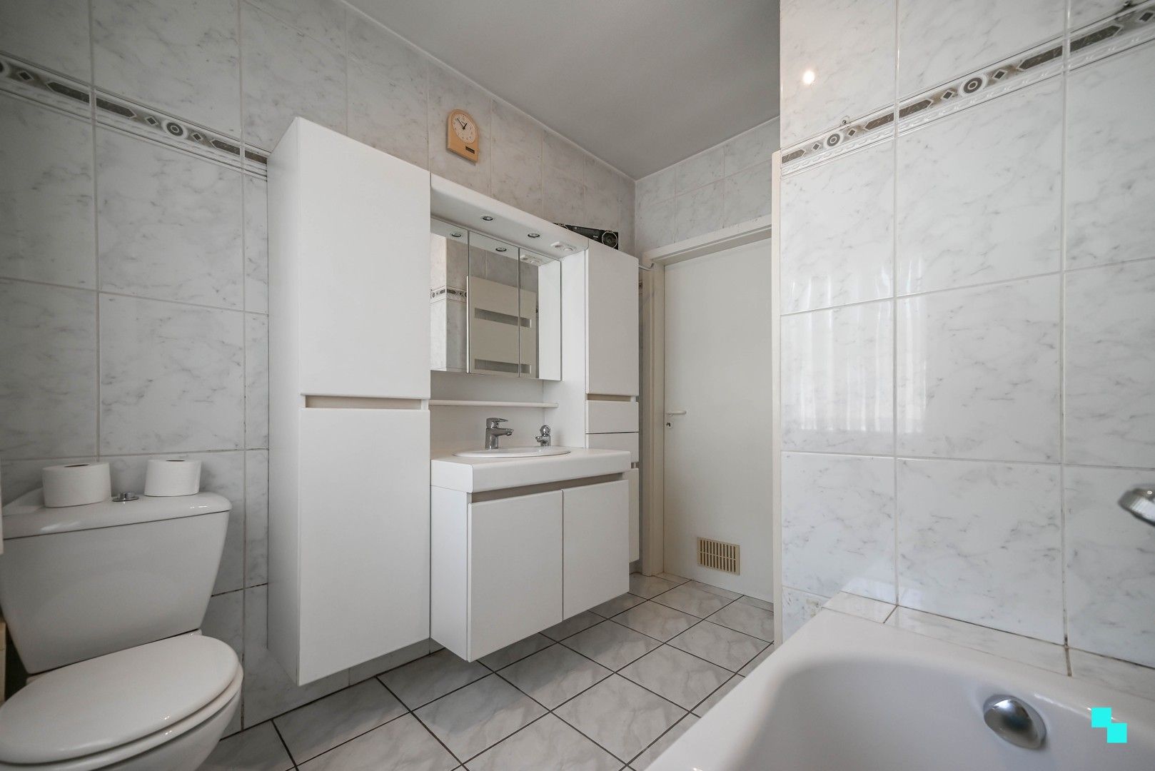 Halfopen bebouwing in hartje Ingelmunster foto 22