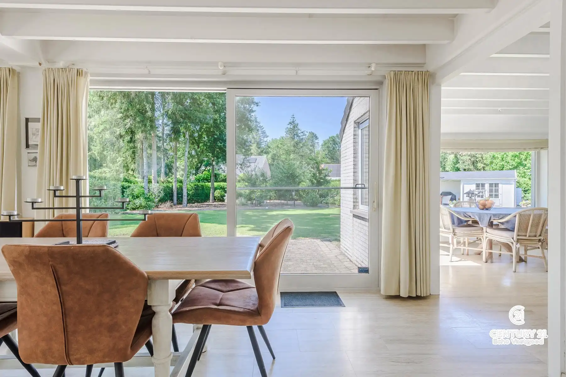 Onderhouden, energiezuinige gelijkvl. villa met mooie tuin foto 8