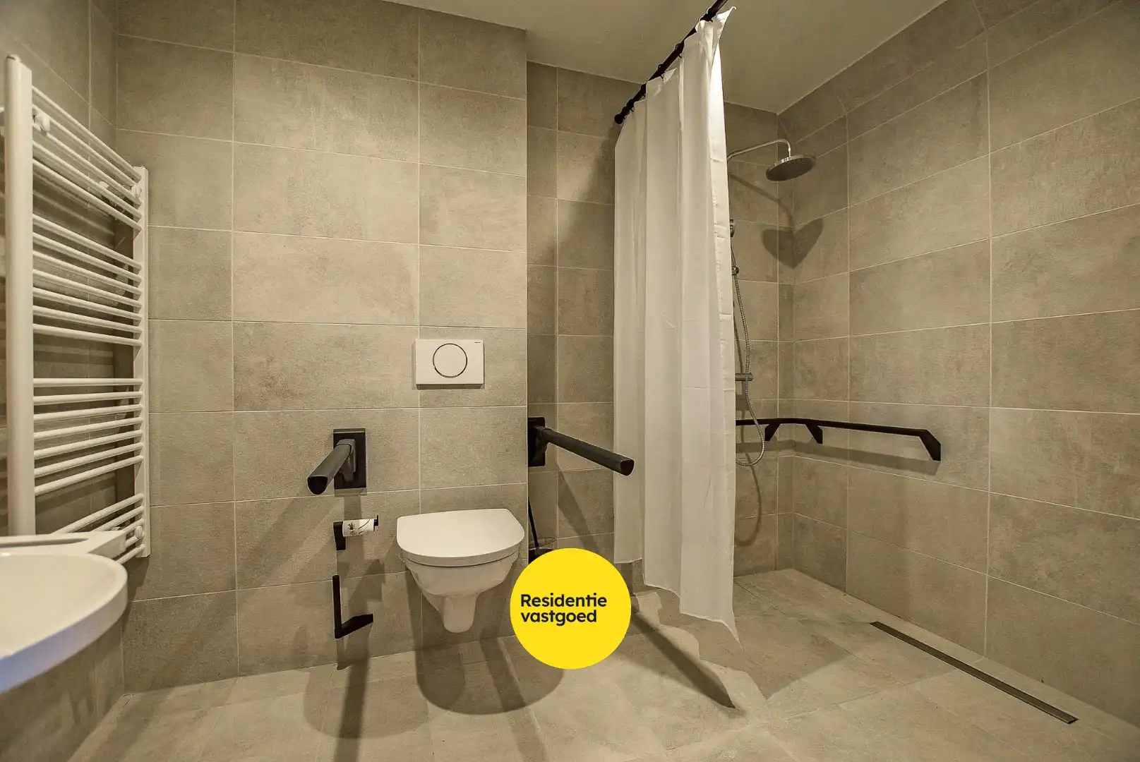 Uiterst goed onderhouden assistentieflat (55m² + 11m² terras) met 1 slaapkamer te Nieuwpoort.  foto 9