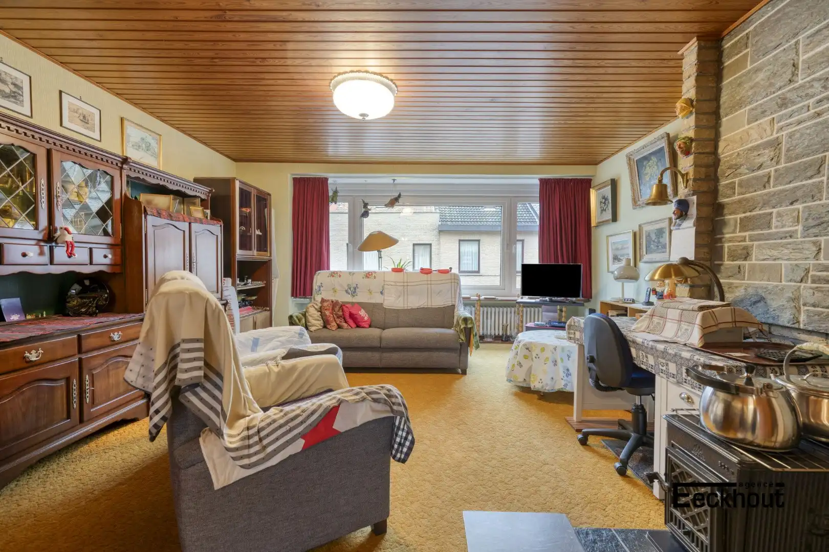 Zeer grote woning met atelier/opslagplaats en 2 aparte garageboxen! foto 6