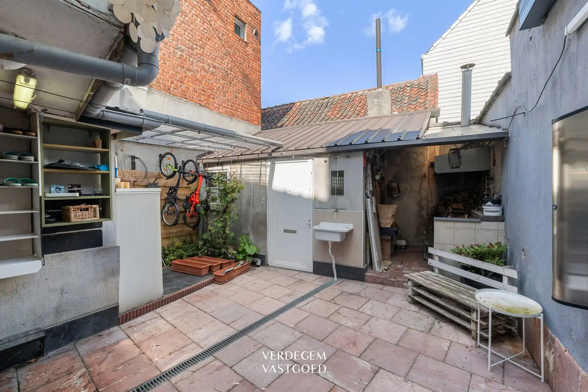 Verzorgde woning met 3 slaapkamers, terras en Bourgoyen als buur foto 16
