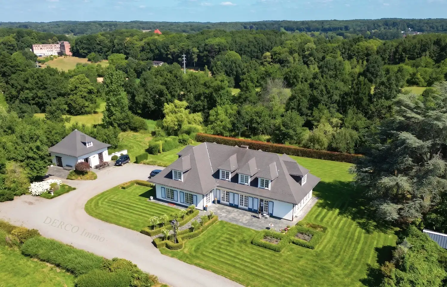discreet achterin gelegen villa, uitzonderlijk rustig tot 6,10 hectare foto 3