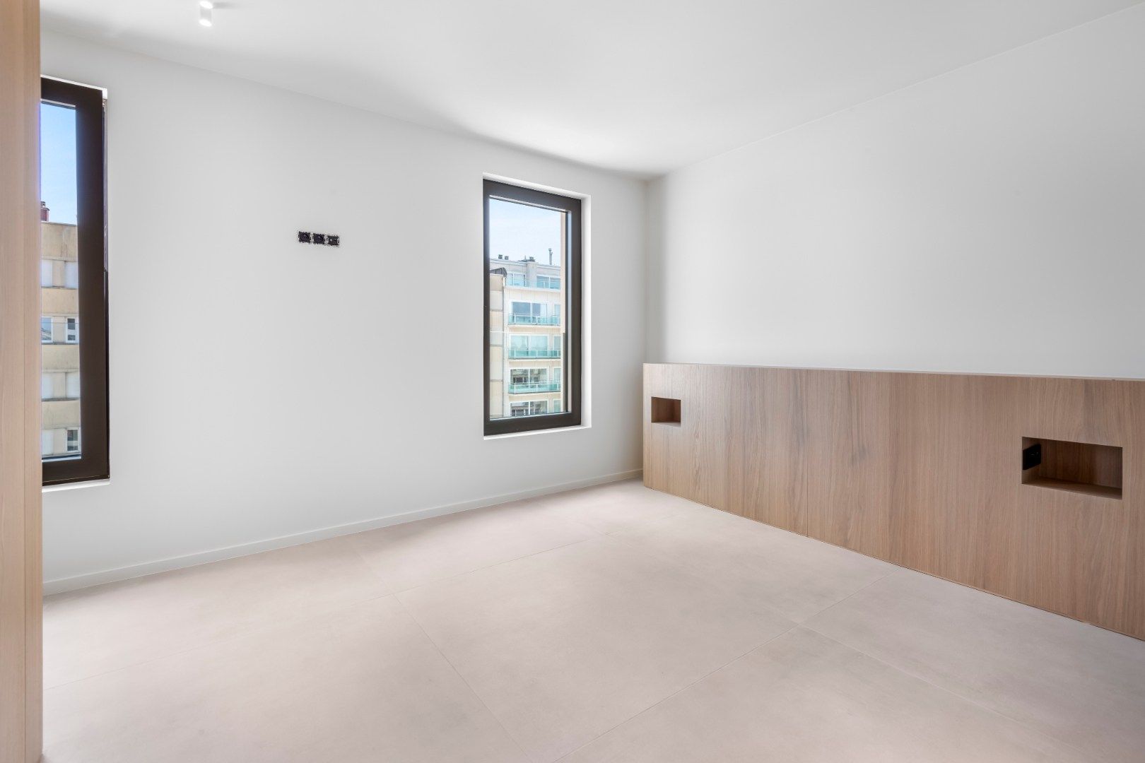 Nieuw, uitzonderlijk hoekappartement met frontaal zeezicht. INCLUSIEF inpandige garagebox.  foto 10