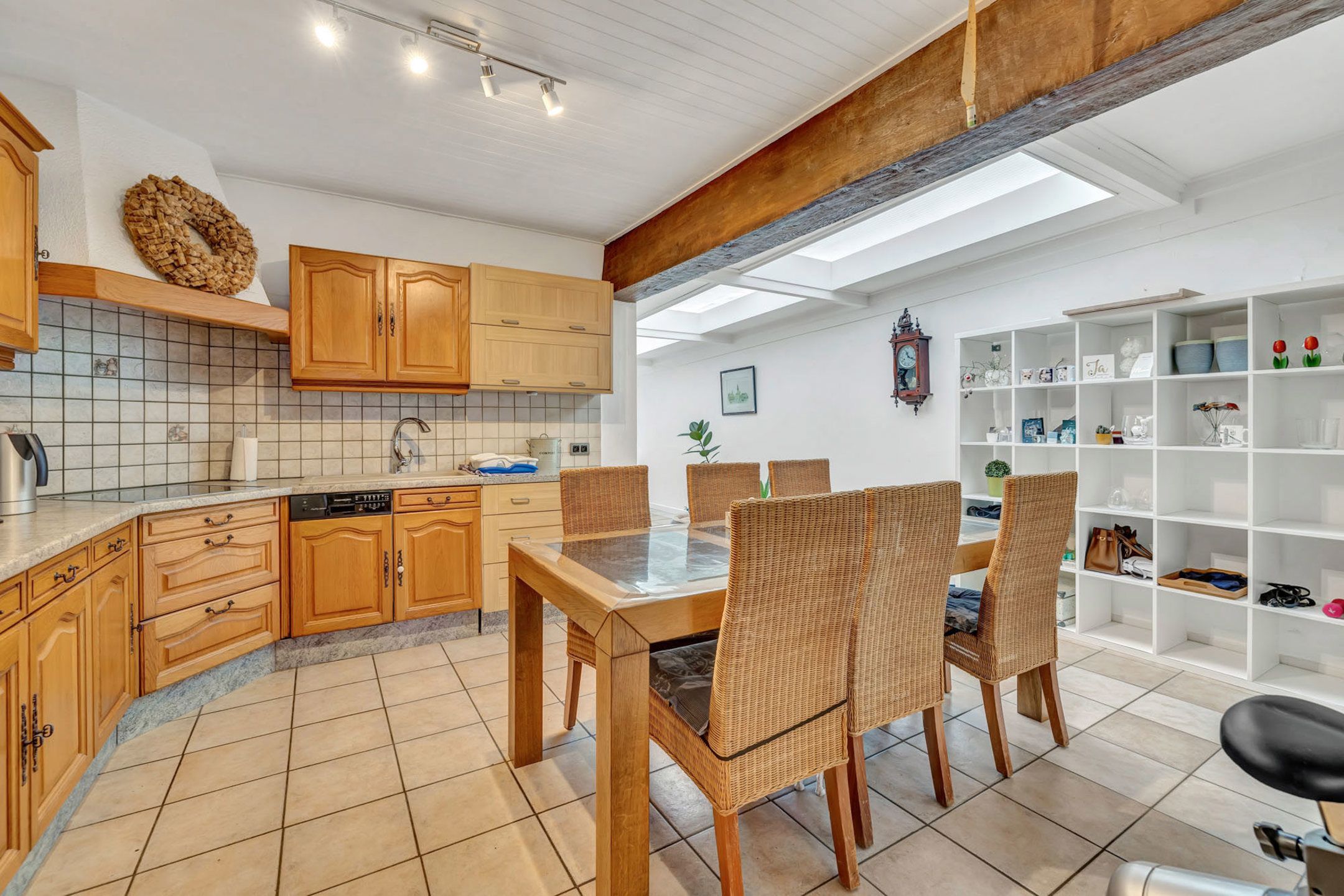 Ruime instapklare woning met 3 slpks en tuin foto 8