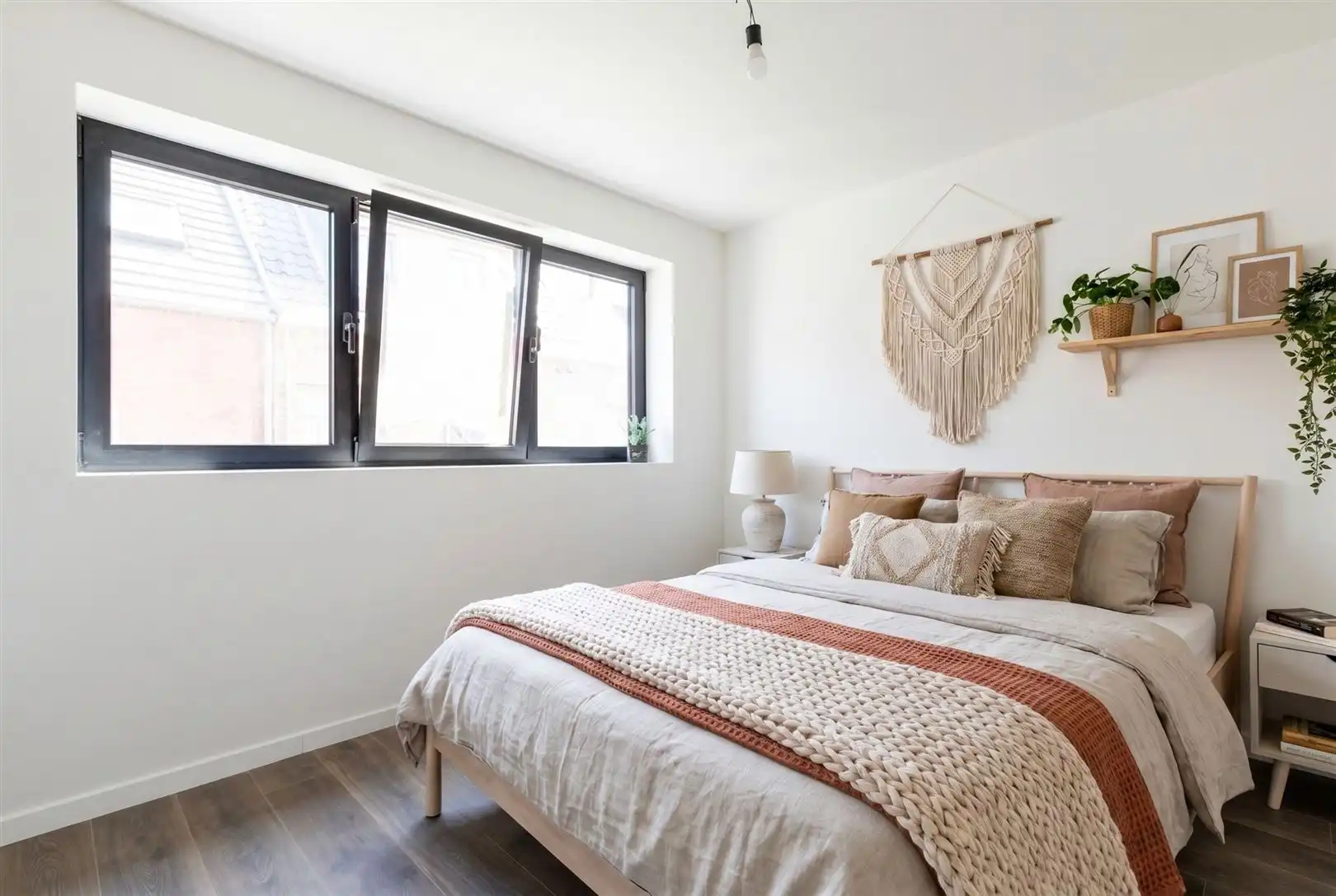Volledig afgewerkte nieuwbouwwoning MOGELIJKS 6% BTW !! foto 11