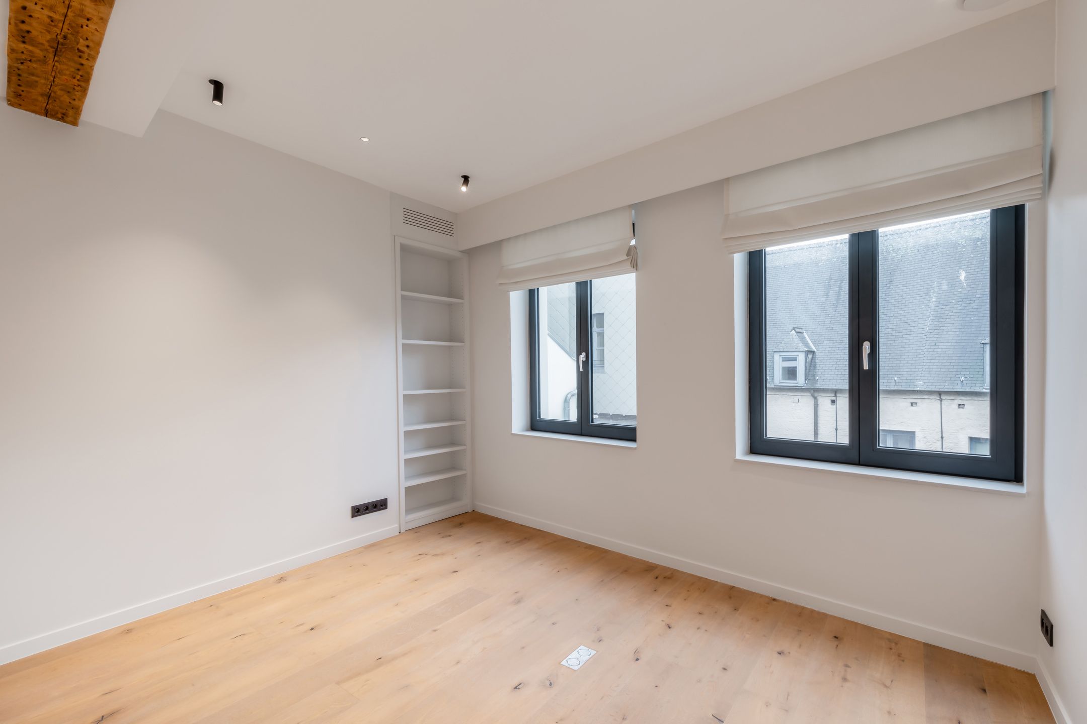 Penthouse met zeer ruim terras( 30m²), privé lift en spa foto 23