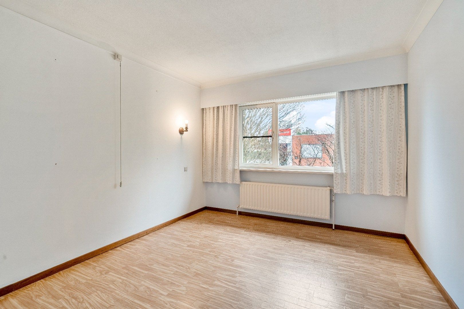  Te renoveren karakteristieke bungalow, 3 Slpk, ruime kelder met garage, op toplocatie foto 29