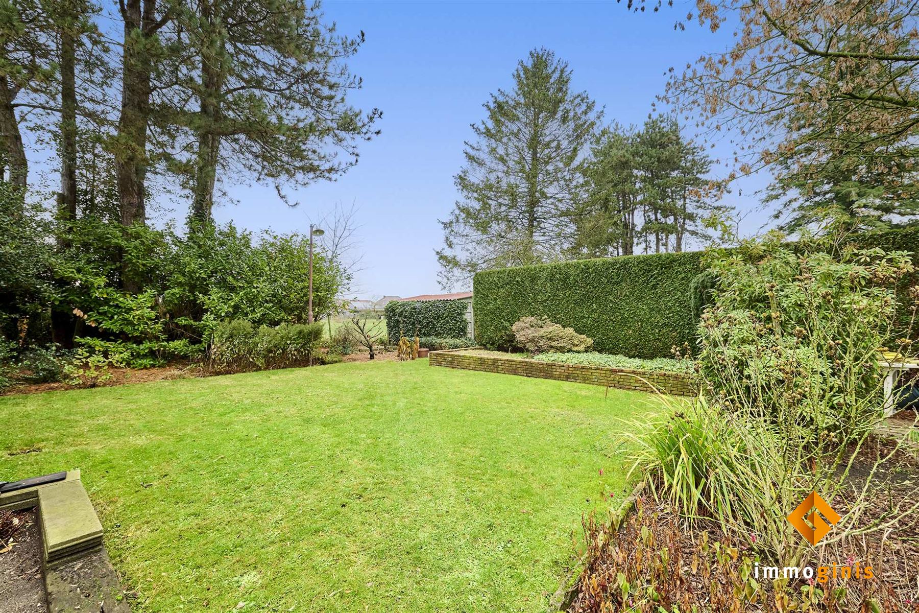 Zéér ruime woning op een mooi perceel van 17a82ca met 5 slaapkamers en uitbreidingsmogelijkheden op de eerste verdieping! foto 37