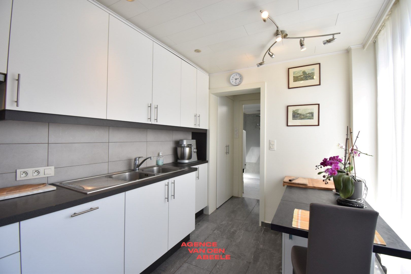 Charmante woning met 3 slaapkamers en  praktijkruimte  foto 9