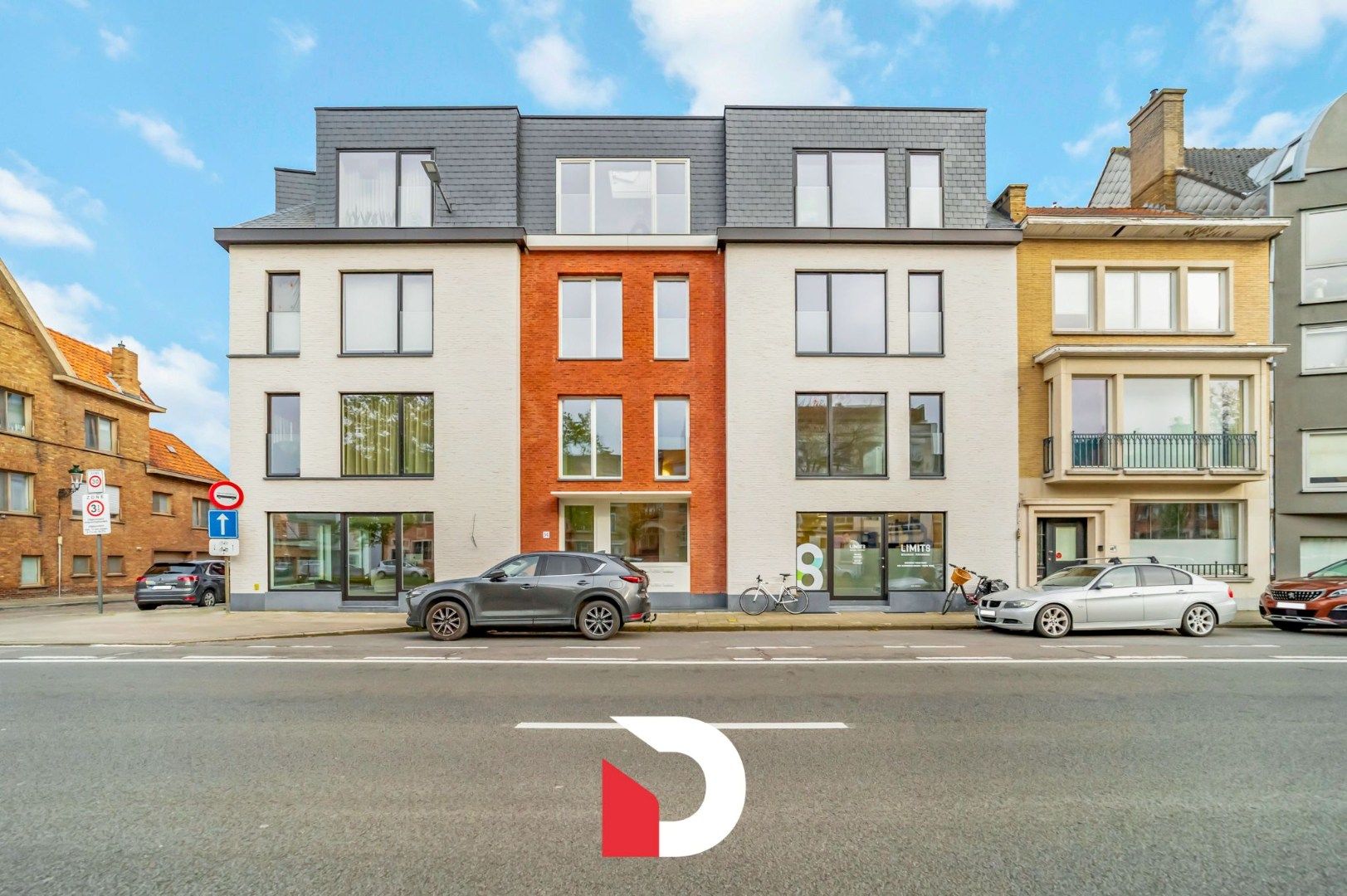 Instapklaar hoekappartement met 2 slk label A en ruim terras centrum Brugge foto {{pictureIndex}}