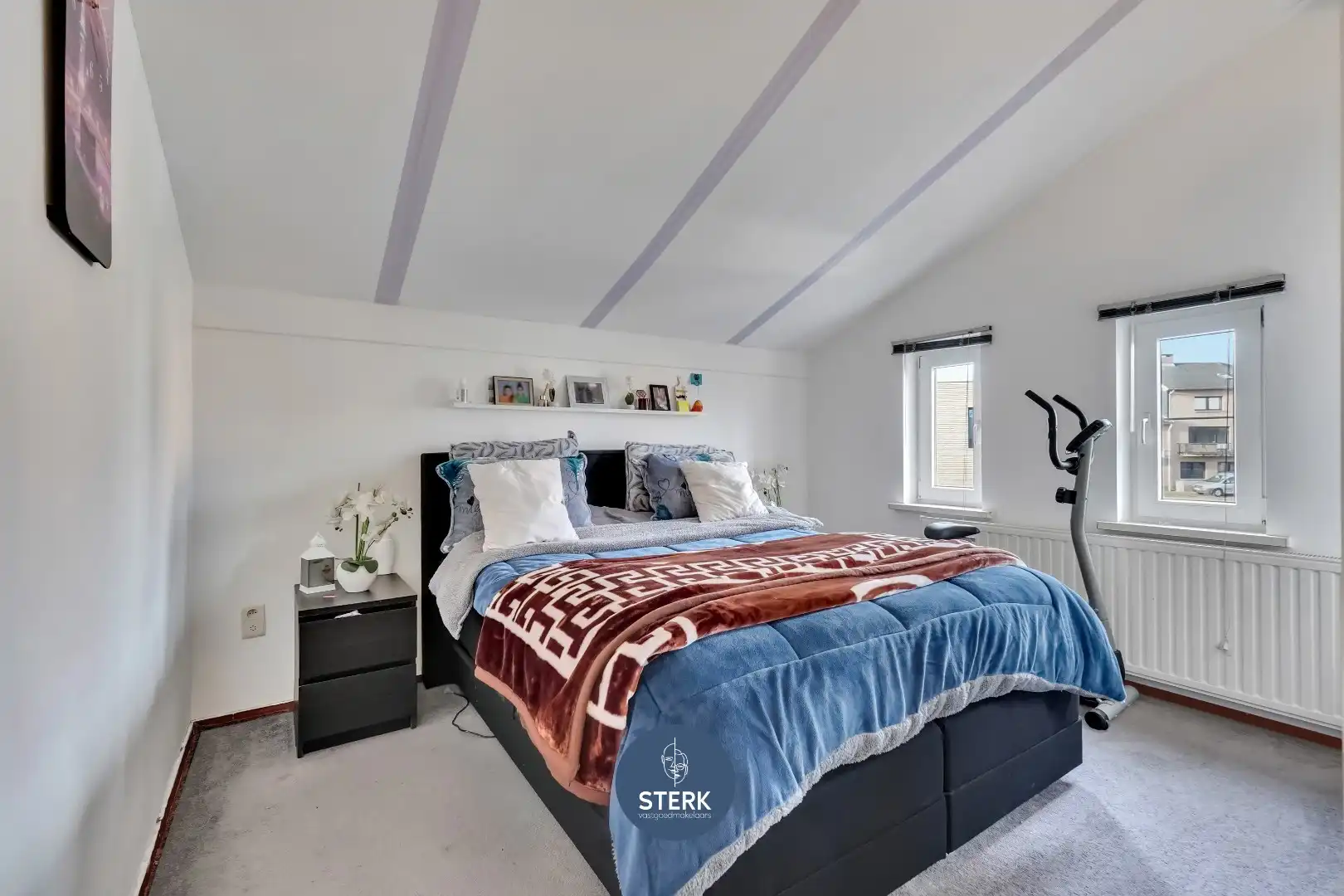 GEZINSWONING MET 3 SLPKS, TUIN EN GARAGE IN HET RUSTIGE REKEM ! foto 12