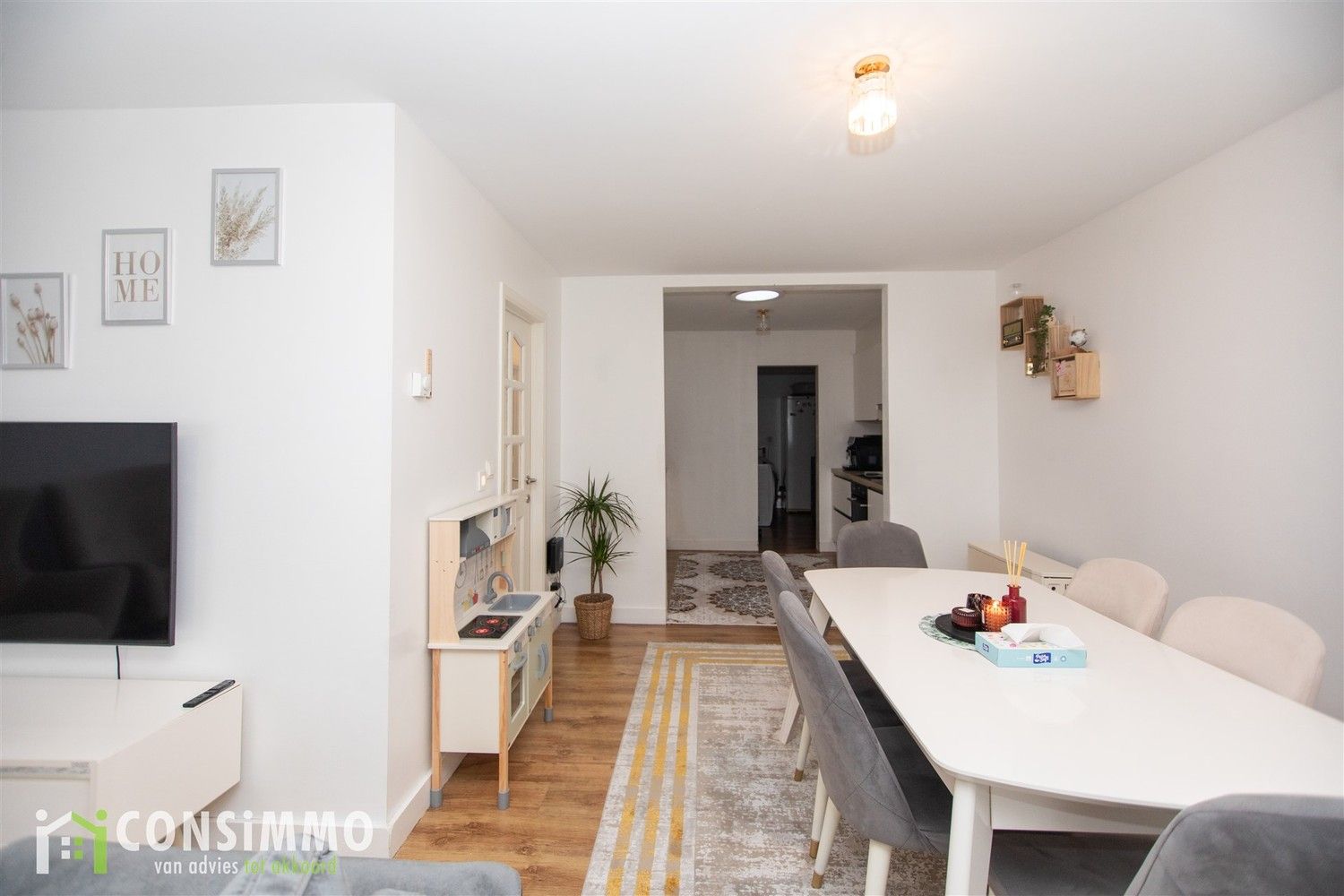 Instapklaar, gelijkvloers appartement met 2 slaapkamers! foto 8