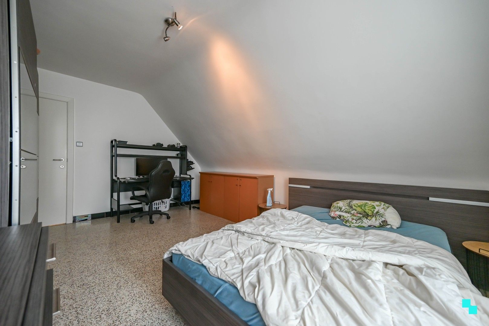 Ruime alleenstaande woning in een groene omgeving te Ardooie foto 20