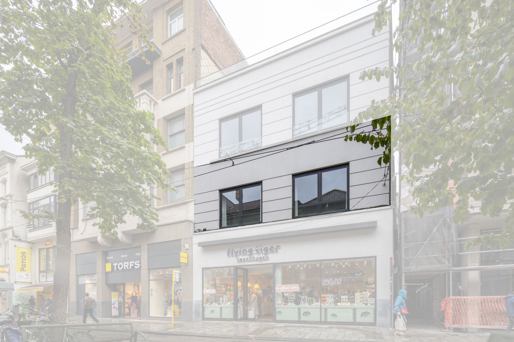 Groot drieslaapkamerappartement met 2 ruime dakterrassen! foto 2