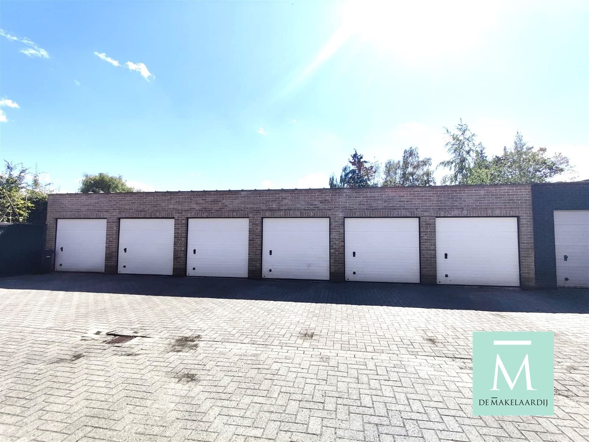 Mooi en rustig gelegen appartement met 3 slaapkamers, terras en garagebox! foto 10