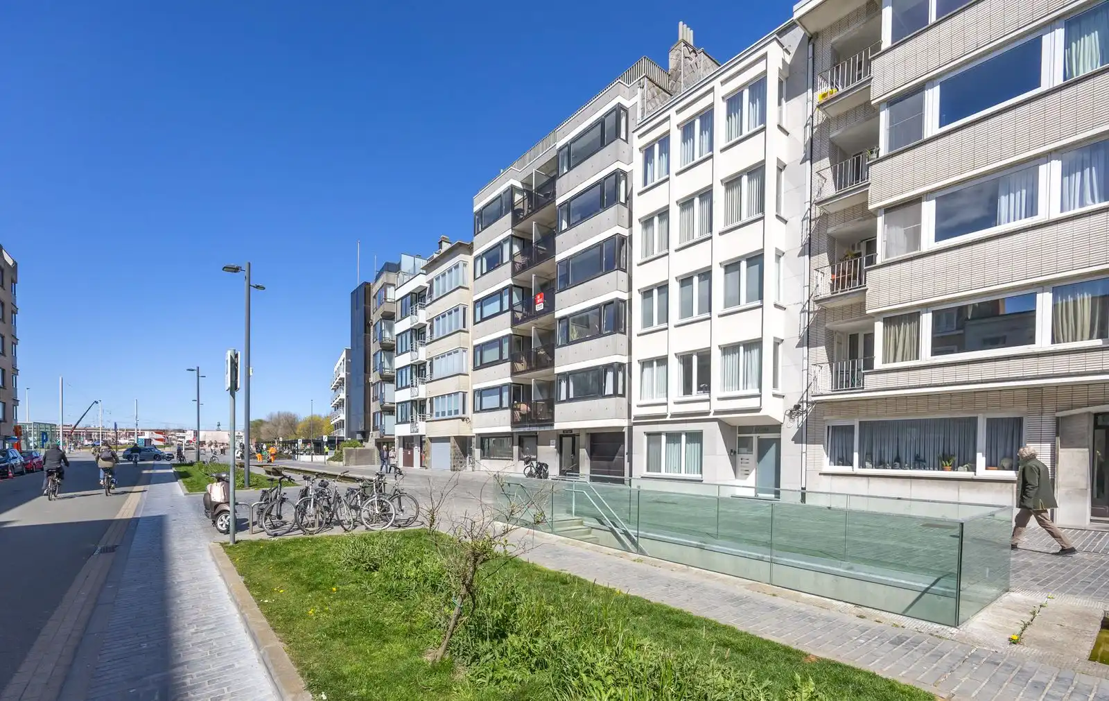 Subliem appartement met 2 slpk op topligging foto 13