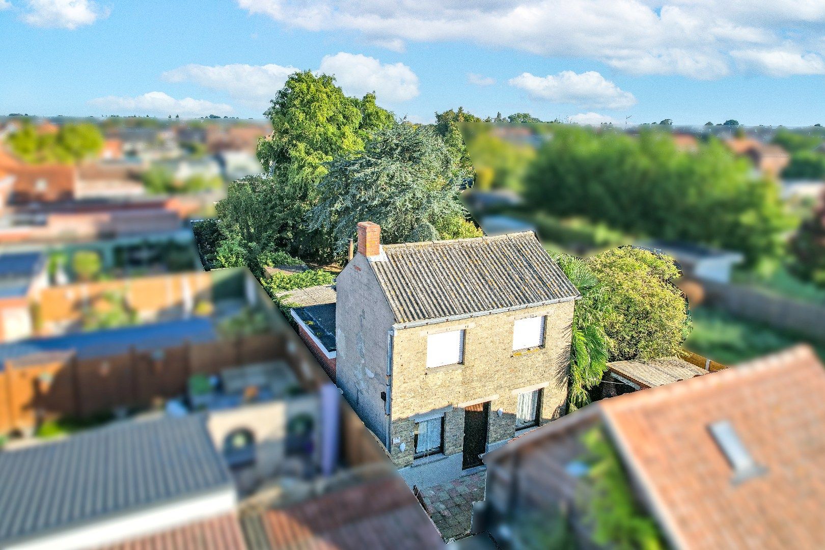 Te renoveren woning op een perceel van 392m² te Houthulst! foto 3