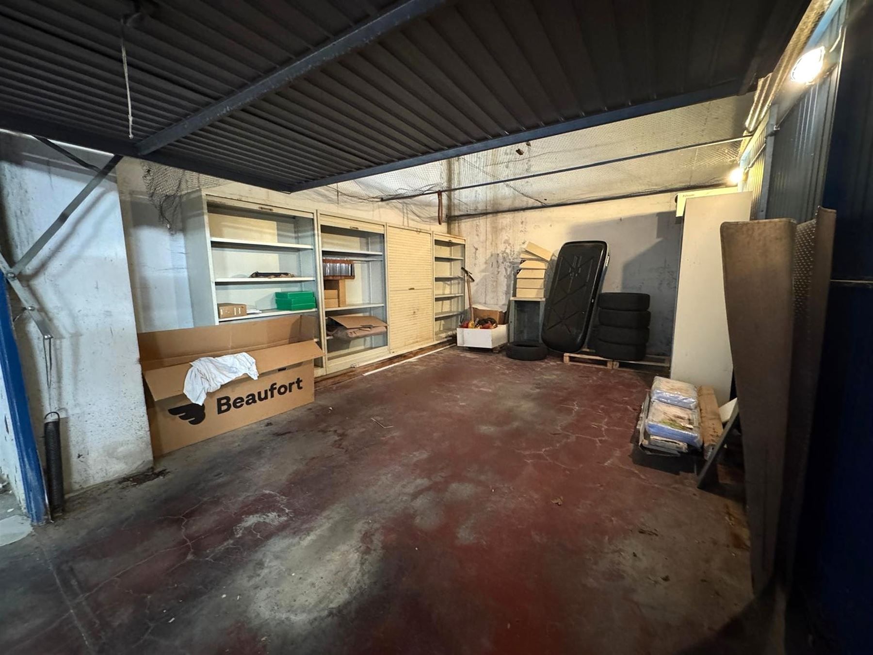 Gerenoveerd ,instapklaar appartement met garage foto 22