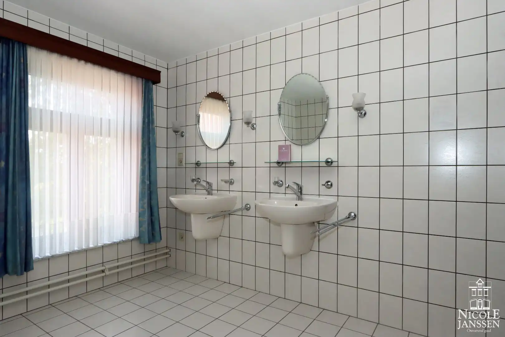 Karaktervolle woning met grote garage en werkhuis foto 21