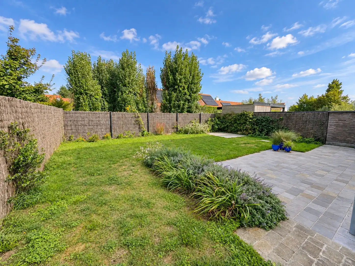 Recent, energiezuinig en tot in de puntjes afgewerkt: deze prachtige BEN-woning uit 2021 combineert modern wooncomfort met een rustige en groene ligging. foto 19