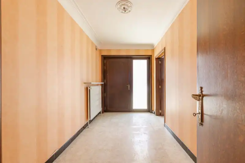 Alleenstaande gelijkvloerse woning met tuin, 3 slaapkamers en inpandige garage centrum wakken TE KOOP foto 5