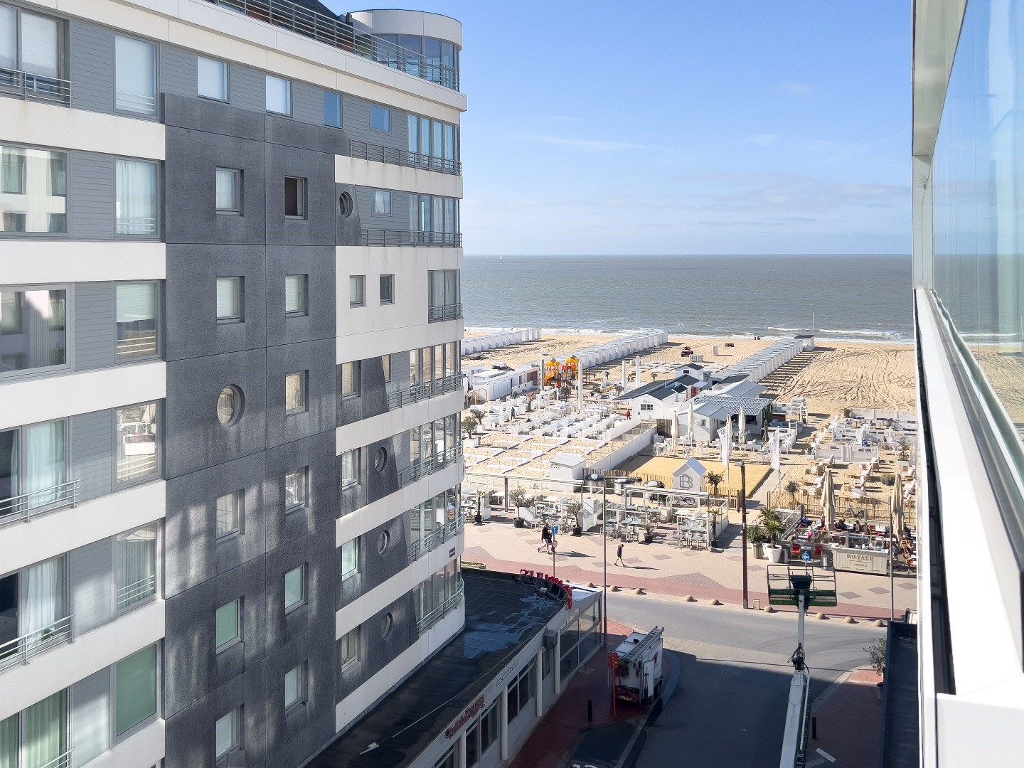 ()=>{if(producerUpdateValueVersion(node),producerAccessed(node),node.value===ERRORED)throw node.error;return node.value} 8300 Knokke
