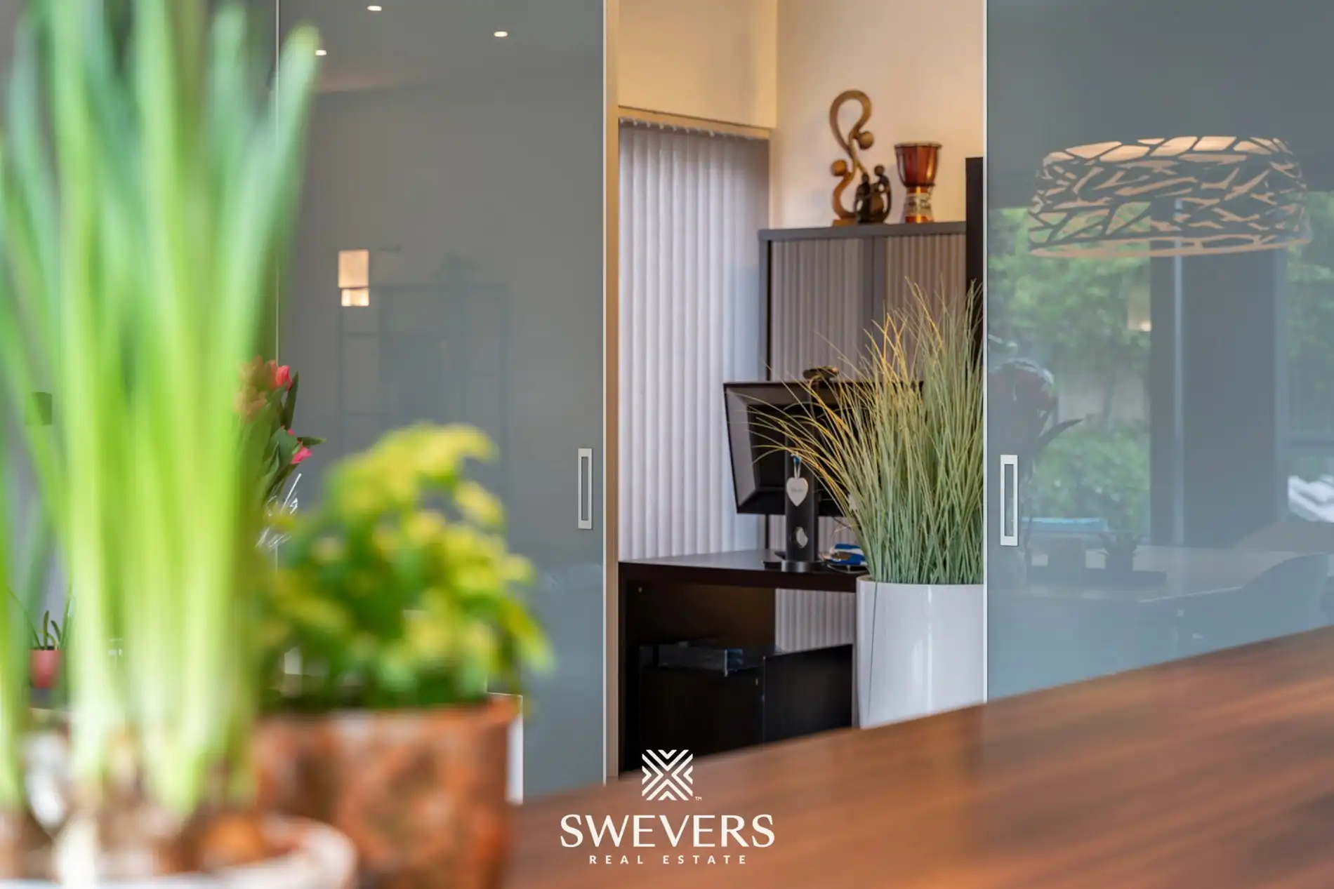 Werken, wonen en genieten in luxevilla met zwembad, poolhouse en magazijn in Koersel foto 14
