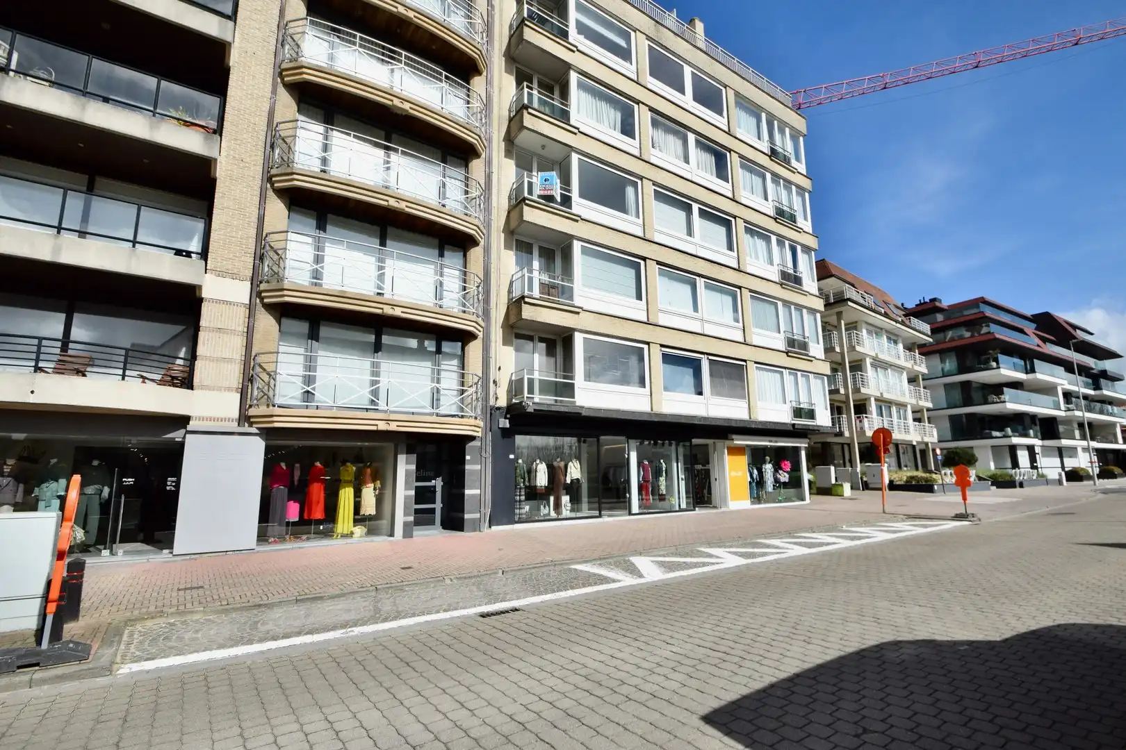 Commercieel pand te huur op een toplocatie in Het Zoute. foto 5