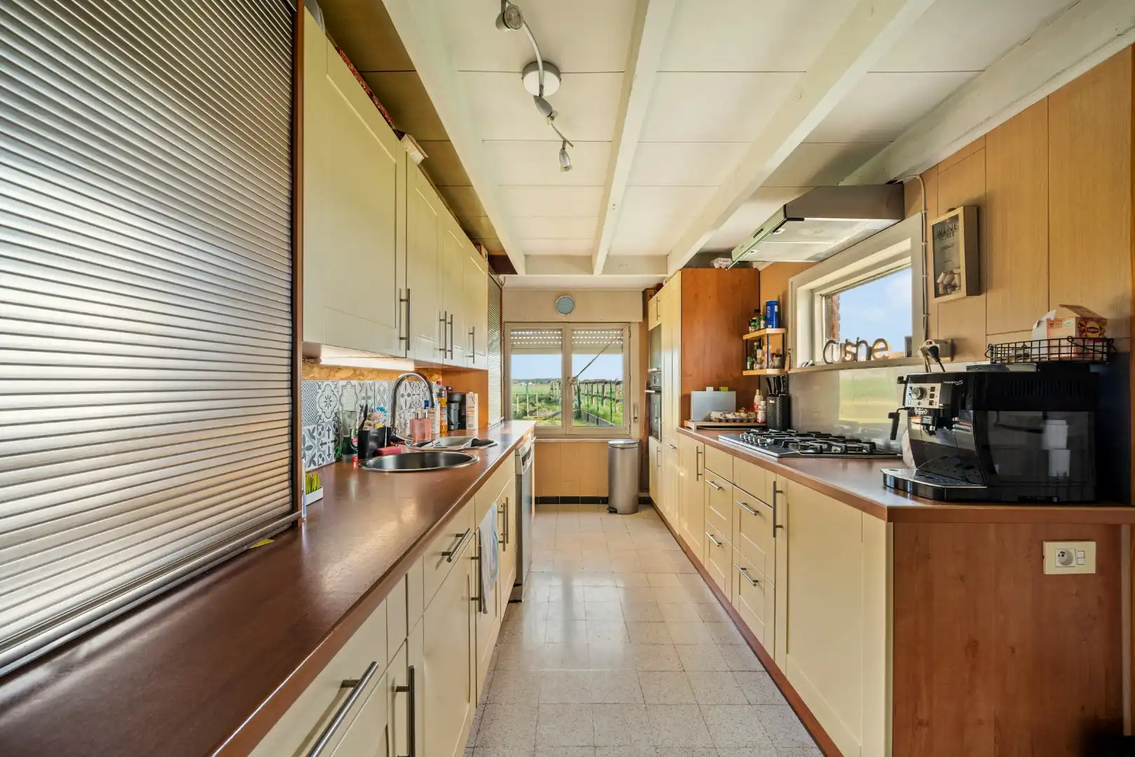 Open woning met 3 slaapkamers, dubbele garage en prachtig landelijk zicht in Wingene foto 7