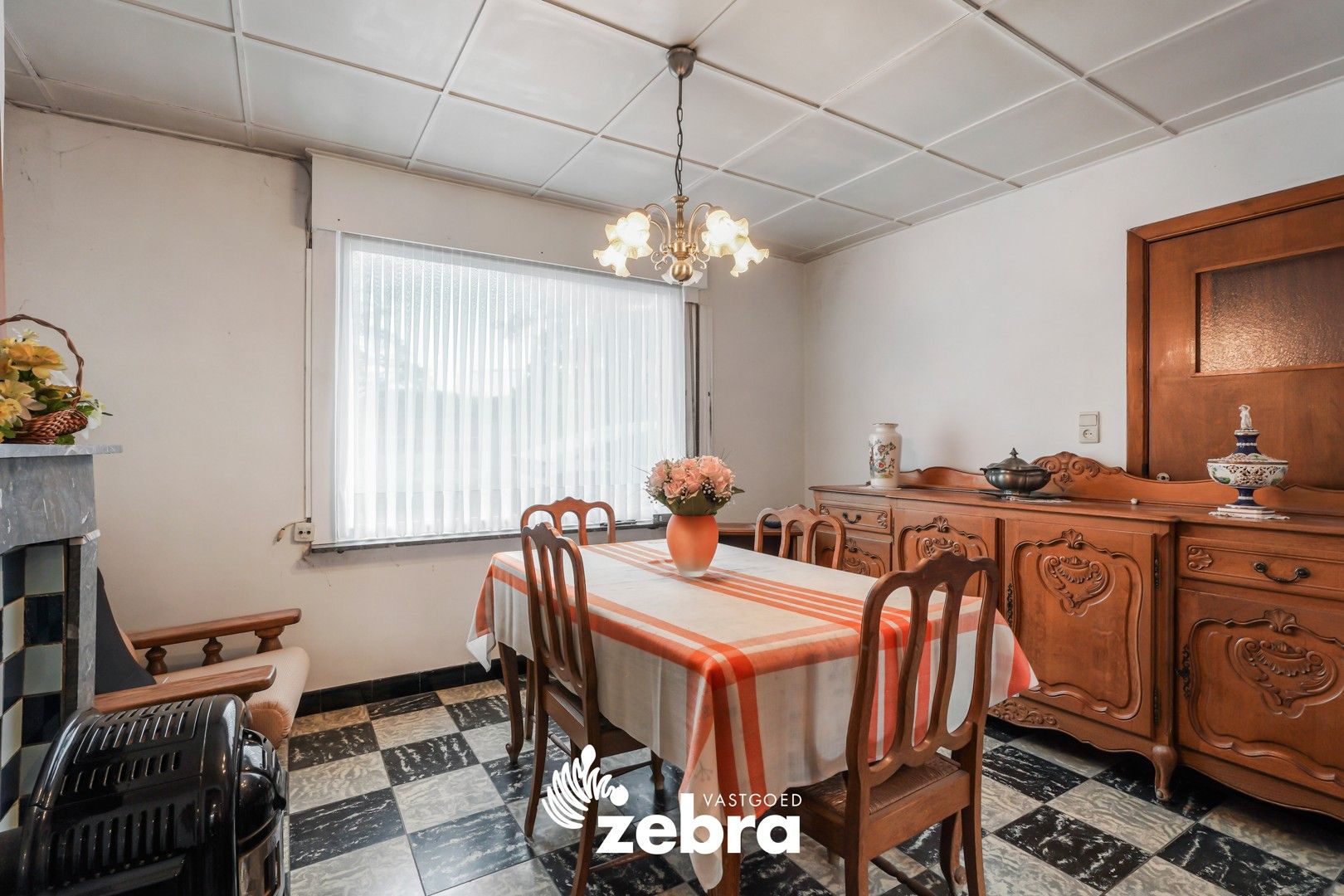 Te renoveren stadswoning met aparte garage in centrum Tielt. foto 9