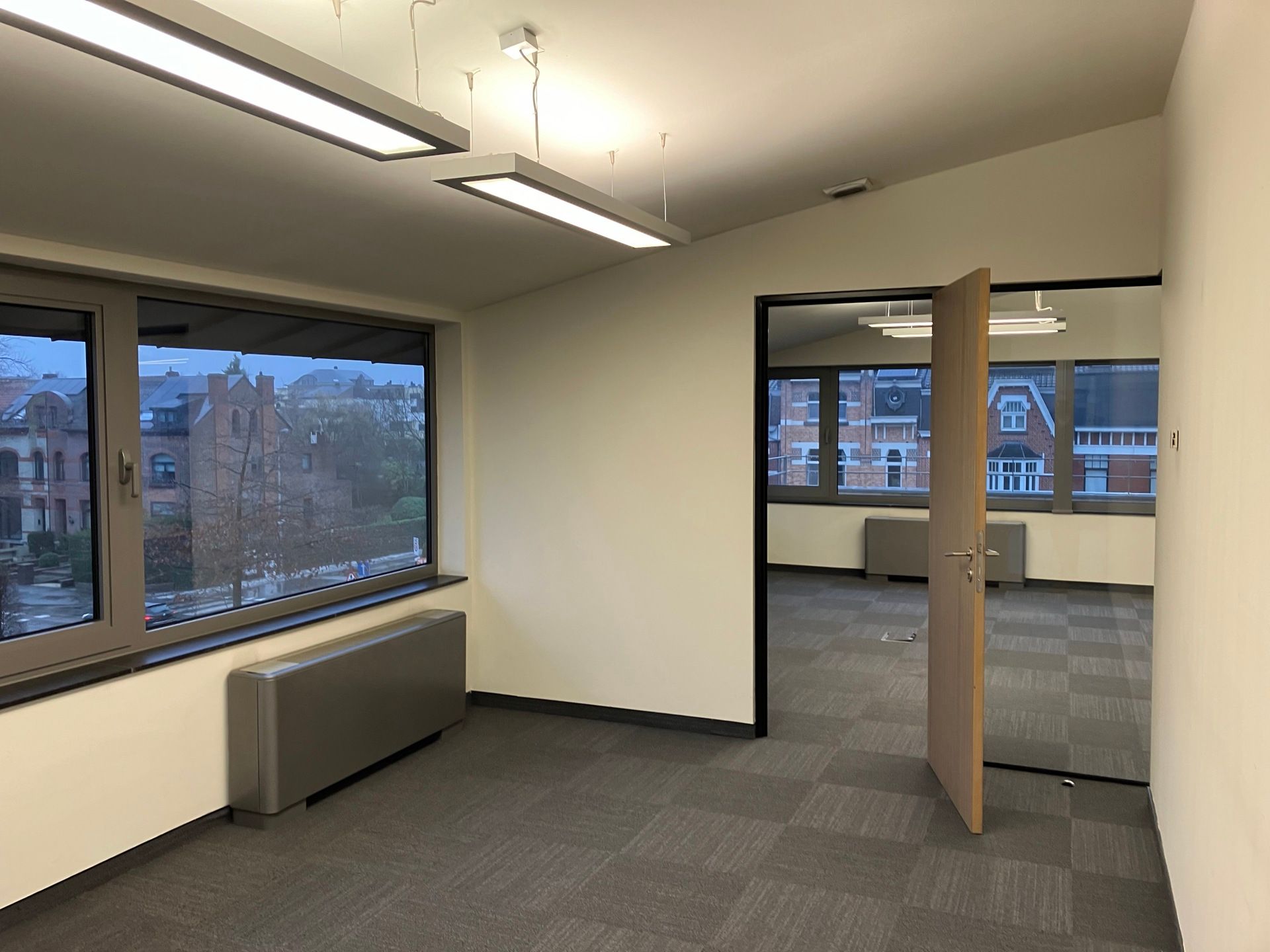 STIJLVOLLE KANTOREN VAN 250M² foto 3