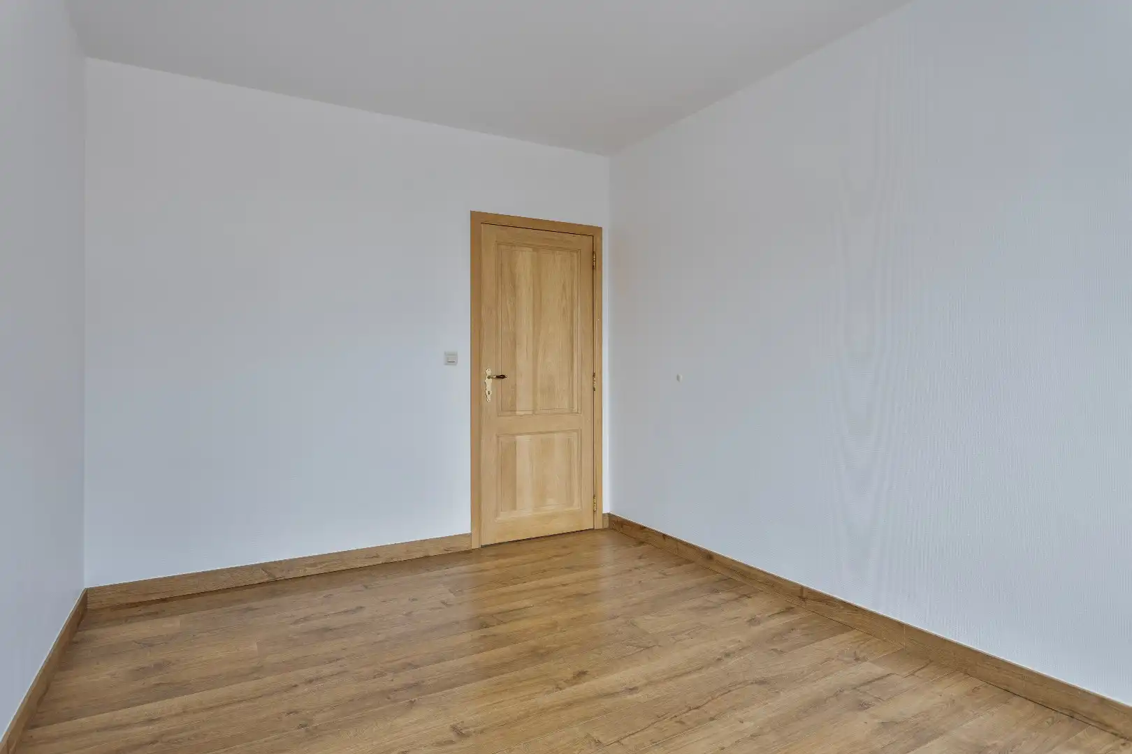 Ruim appartement 2 slpks, balkon en garage foto 13