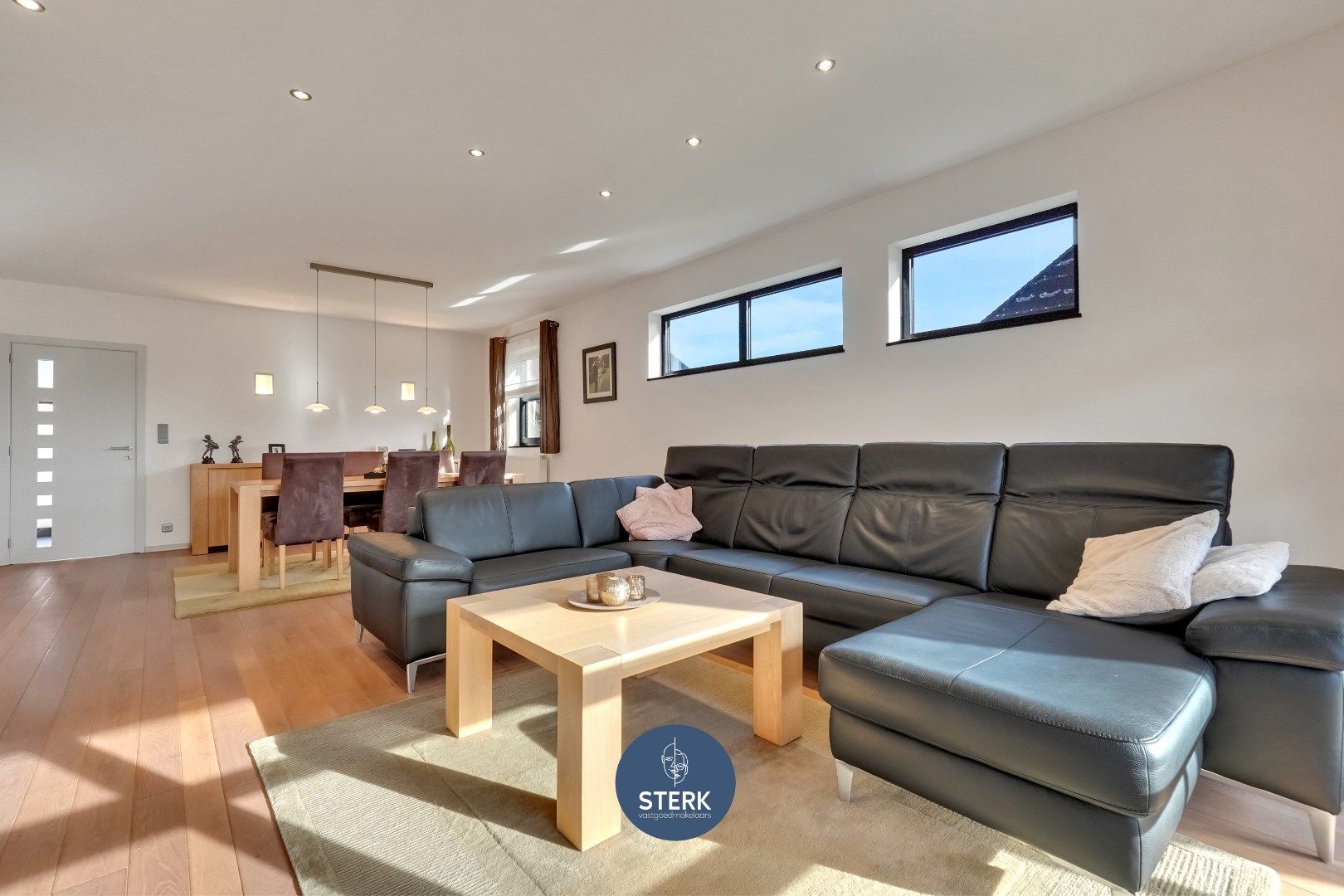 INSTAPKLARE GEZINSWONING MET EEN BEWOONBARE OPP. VAN 390 M² TE ZUSSEN !  foto 8