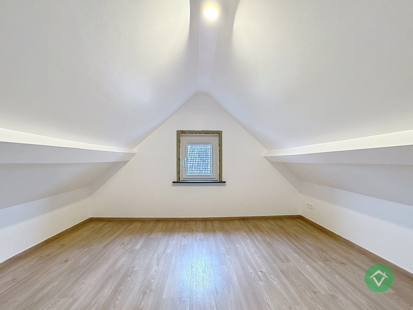 Instapklare woning met 4 slaapkamers te Koekelare foto 14