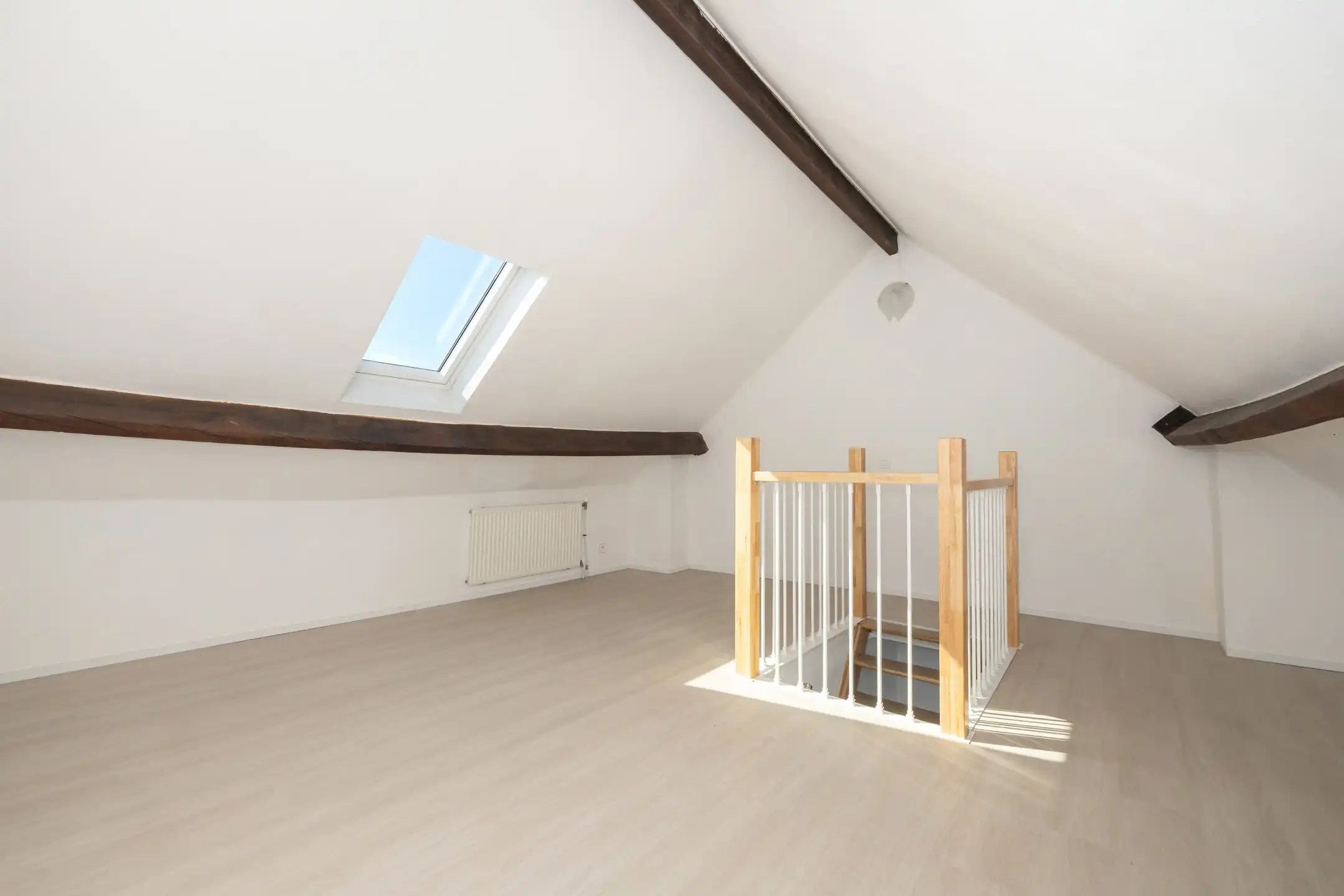 APPARTEMENTENGEBOUW MET 4 ERKENDE WOONEENHEDEN   foto 25
