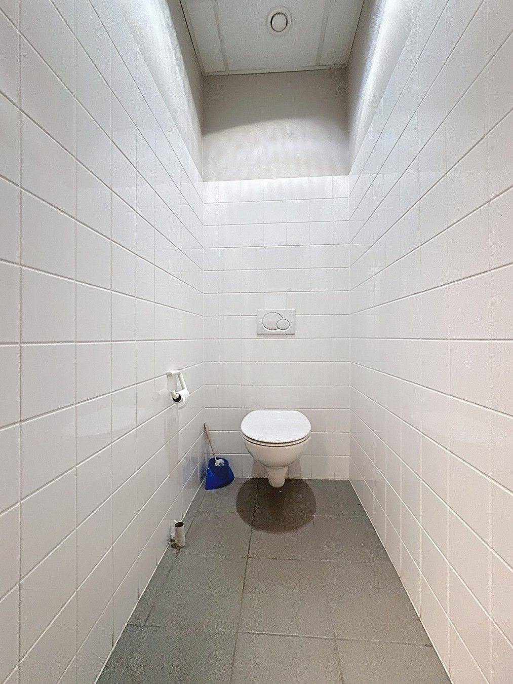 Polyvalente, lichtrijke RUIMTE (450m²) op eerste verdieping met alle voorzieningen (verwarming, sanitair, ...) te 8000 Brugge. Op een boogscheut van het historisch centrum. foto 12